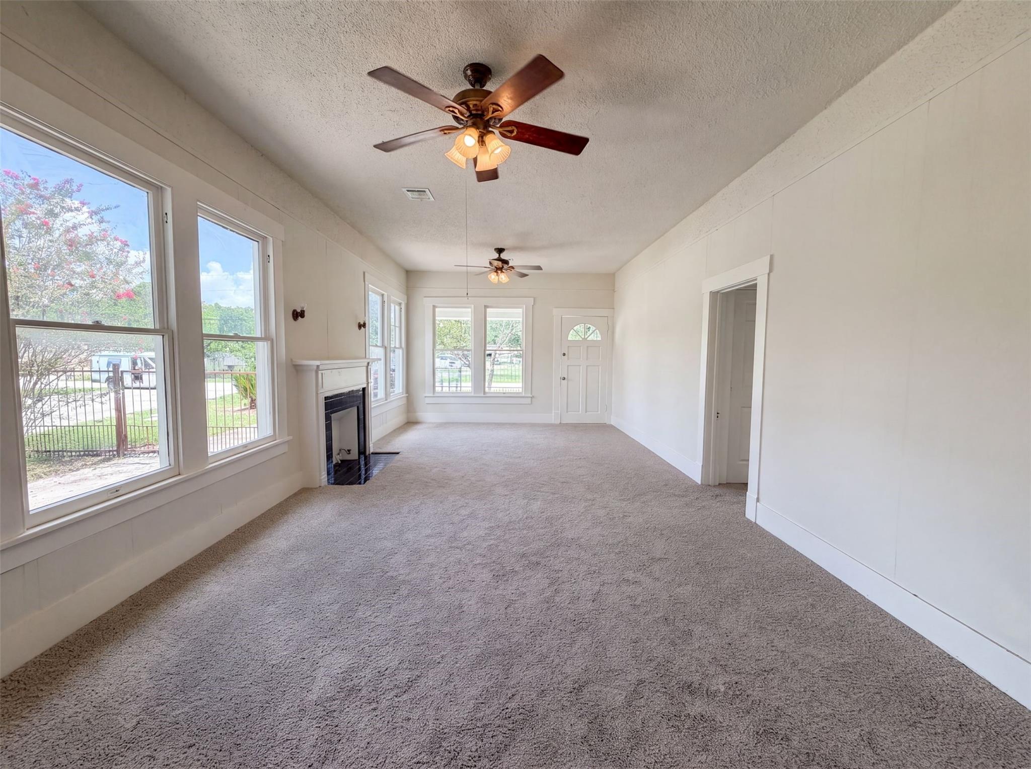 714 Bolling Ln, Houston, TX 77076 photo
