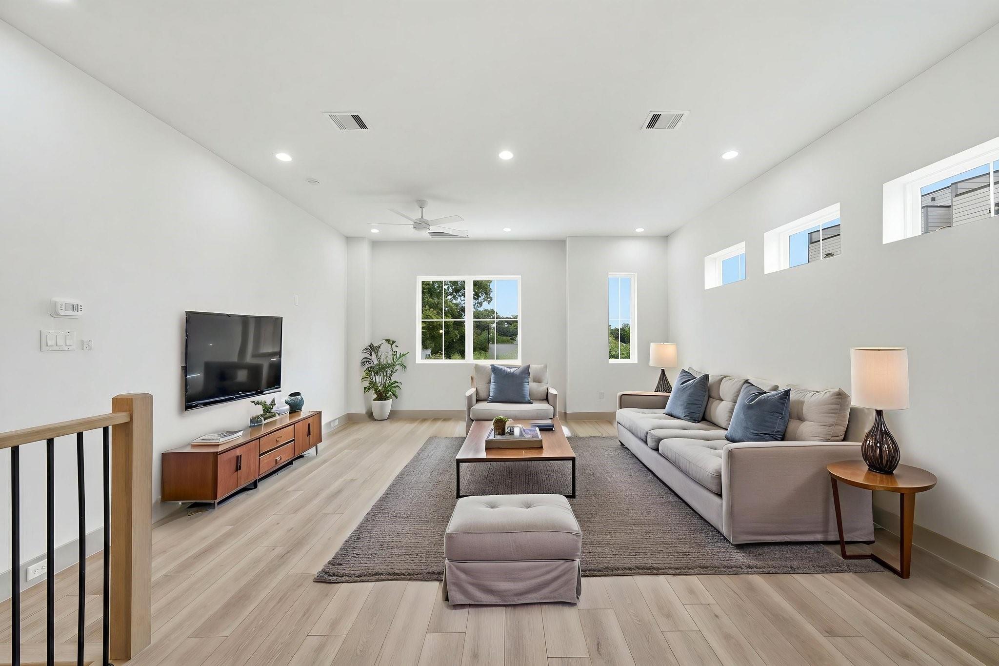 1116 Weiss St, Houston, TX 77009