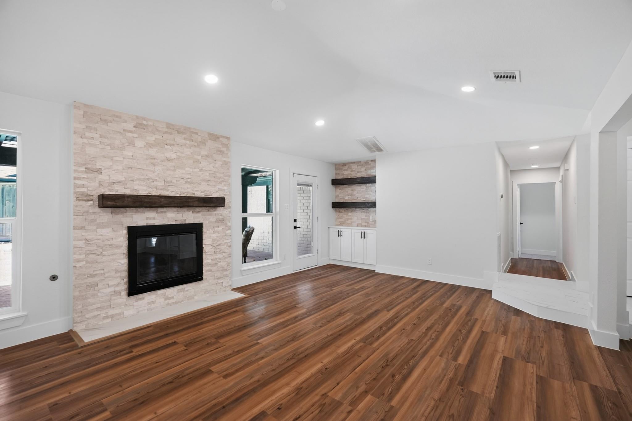 5302 Arbor Vitae Dr, Houston, TX 77092 photo