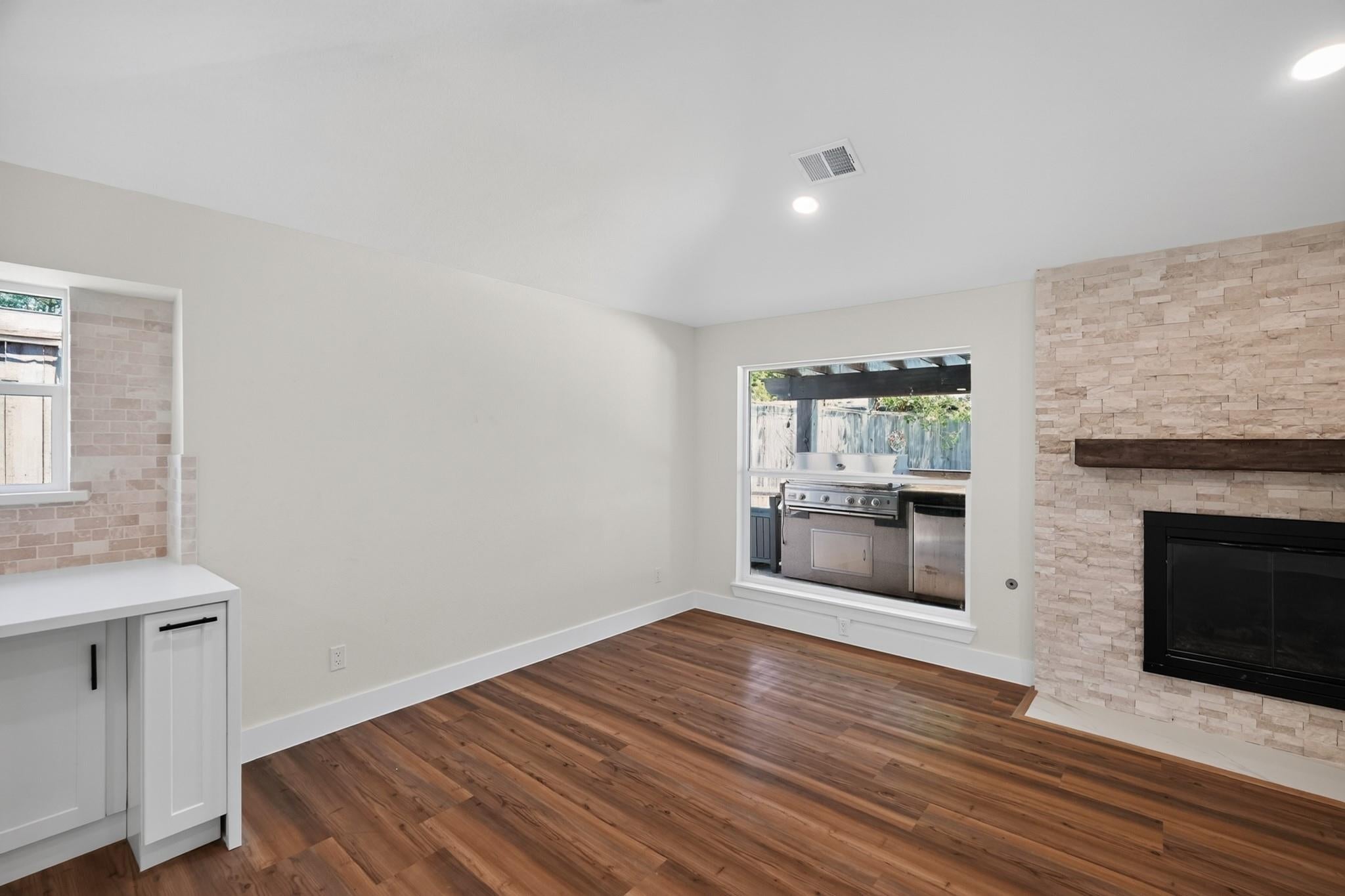 5302 Arbor Vitae Dr, Houston, TX 77092 photo