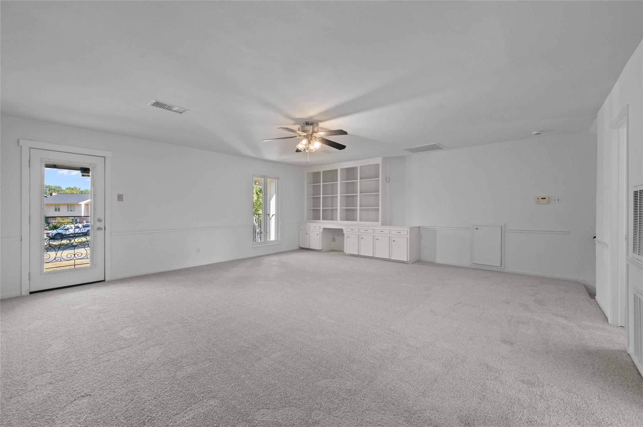 4702 Bayou Vista Dr, Houston, TX 77091 photo