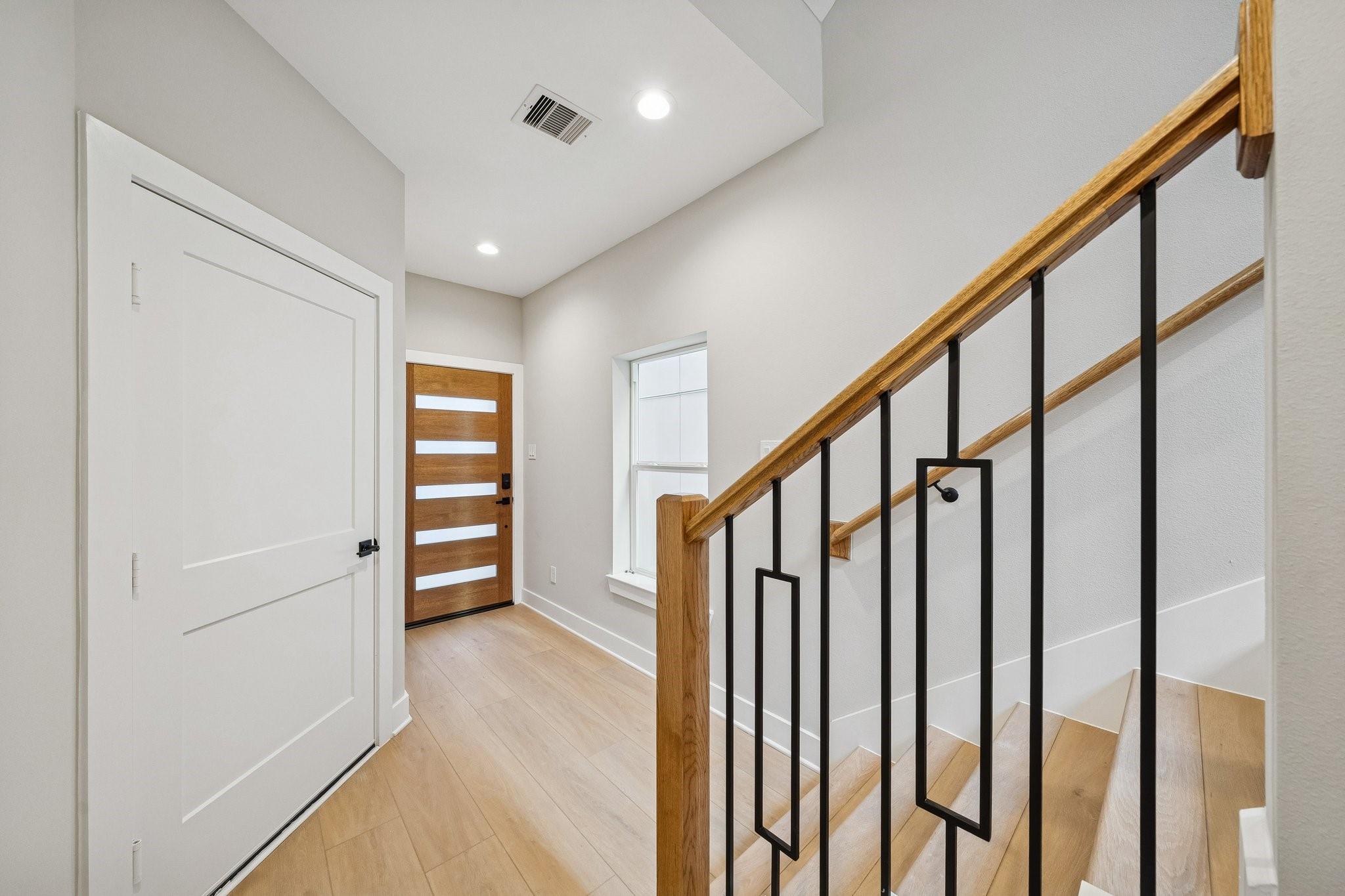 2223 Marnel Rd #C, Houston, TX 77055 photo