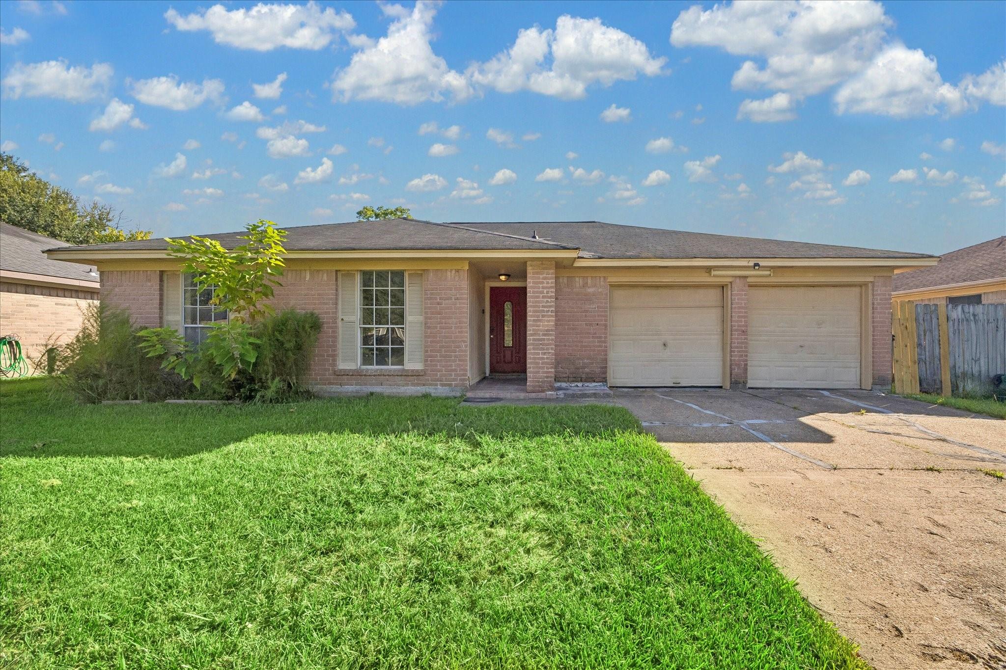 12006 Pompton Dr, Houston, TX 77089
