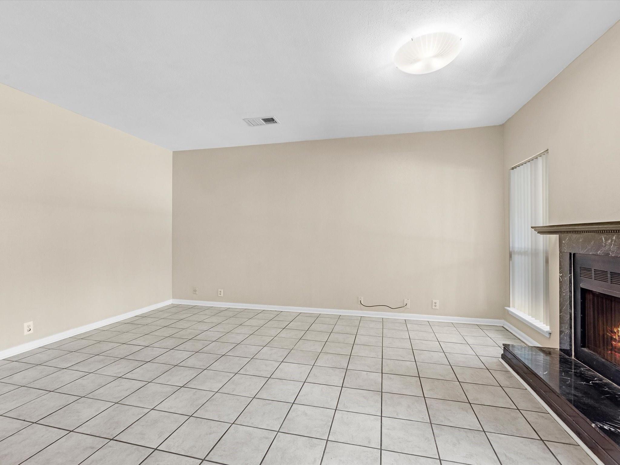 2428 Bering Dr #2428, Houston, TX 77057 photo