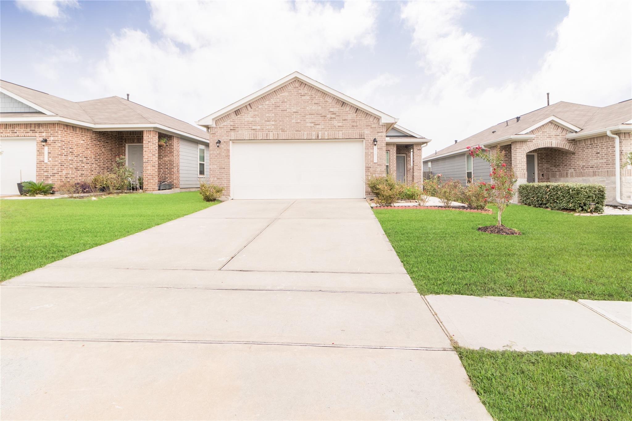 19814 Red Bay Fir Ct, Porter, TX 77365 photo