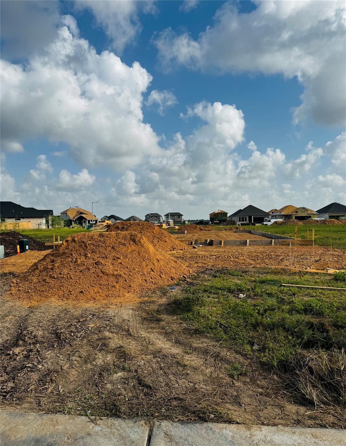 4712 Harrington Gate Dr, Texas City, TX 77591 photo