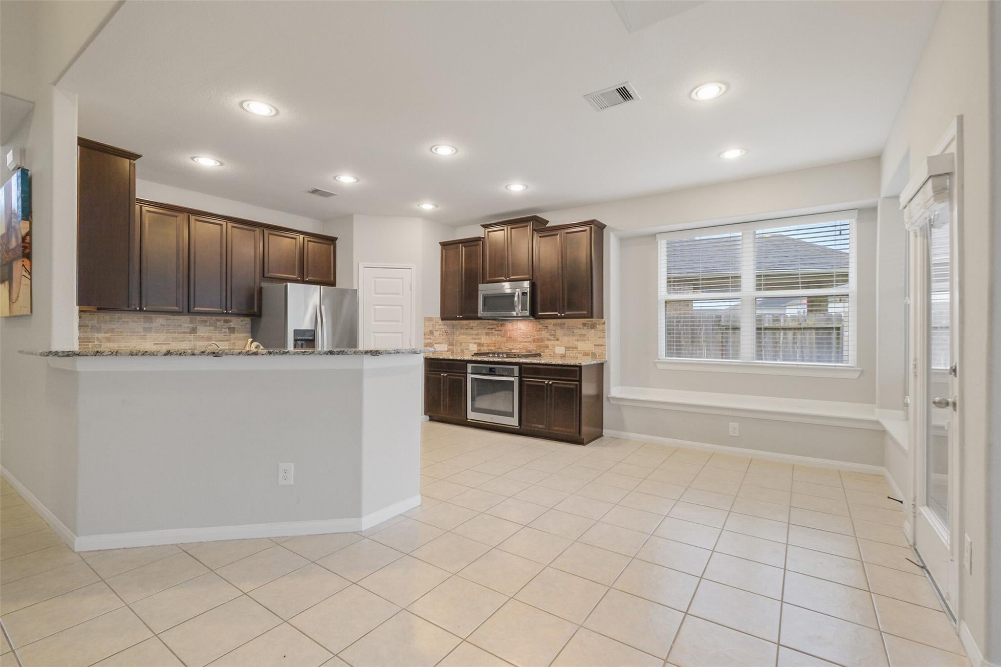 18319 Bridle Meadow Ln, Tomball, TX 77377 photo