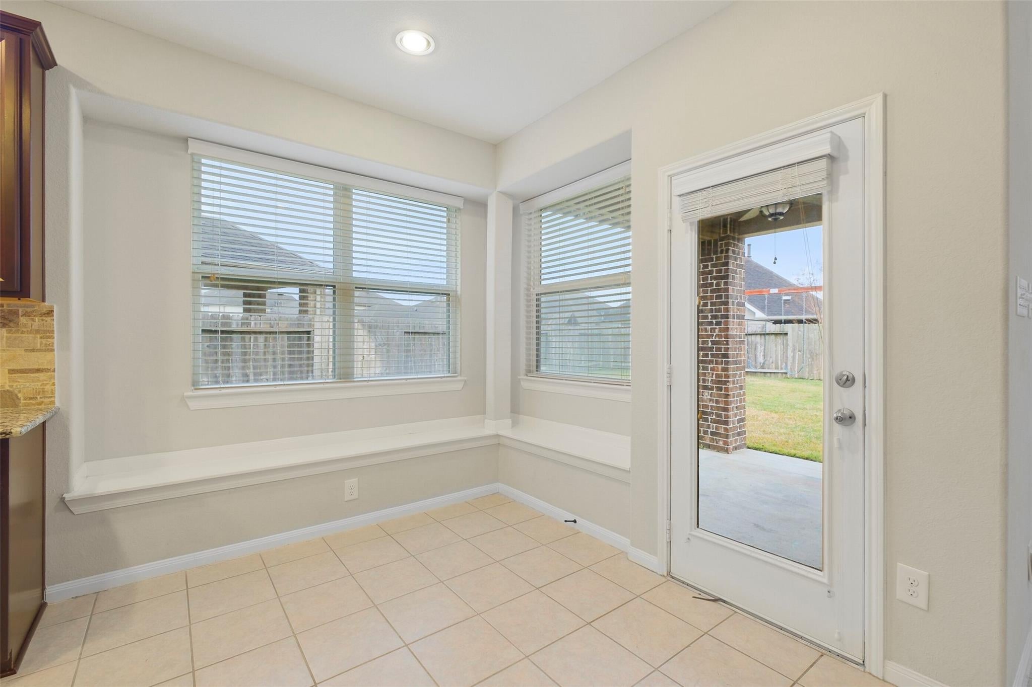 18319 Bridle Meadow Ln, Tomball, TX 77377 photo
