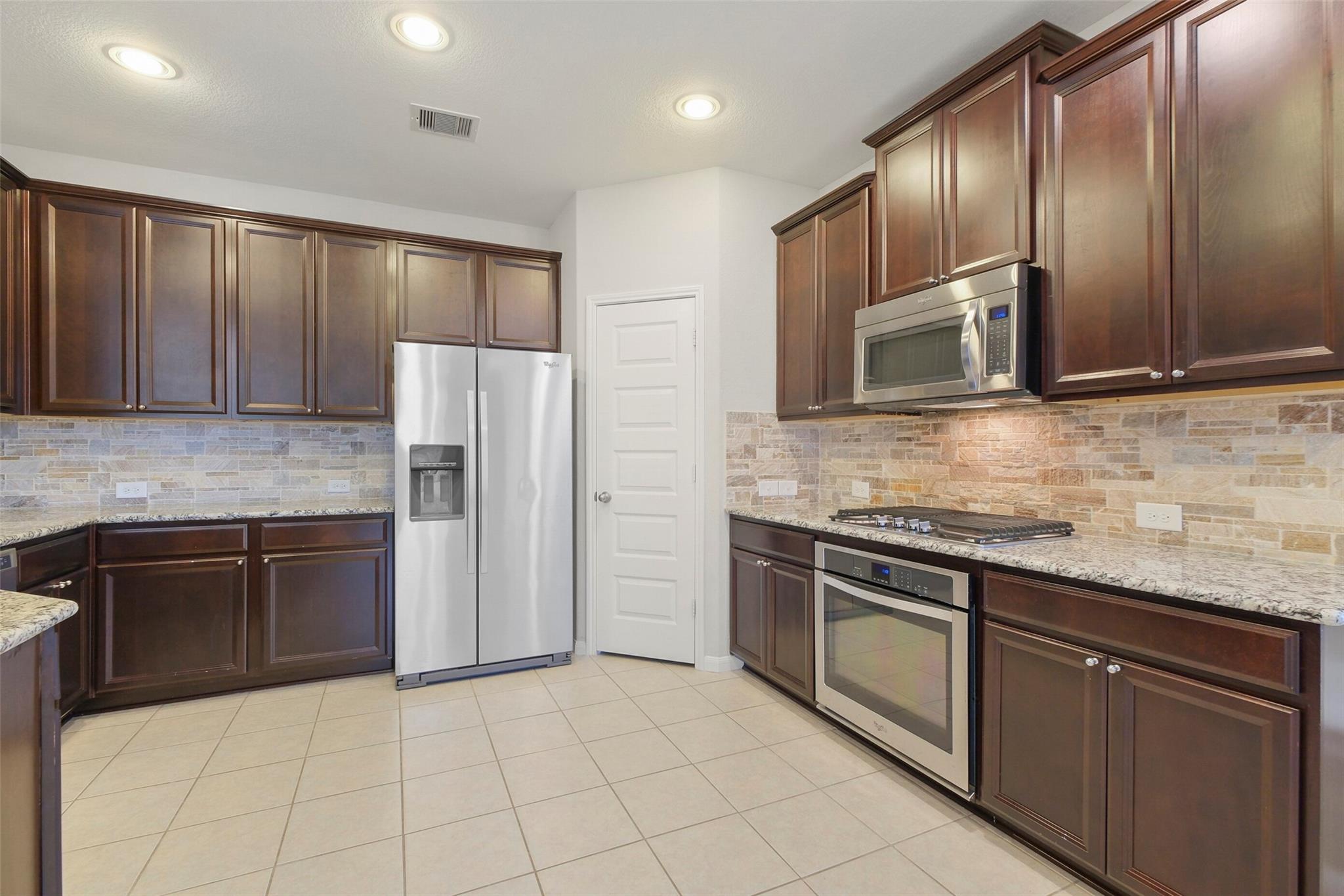 18319 Bridle Meadow Ln, Tomball, TX 77377 photo