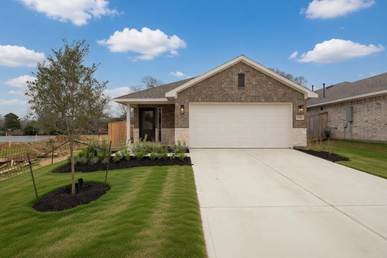 4406 Bayou Maison Cir, Dickinson, TX 77539
