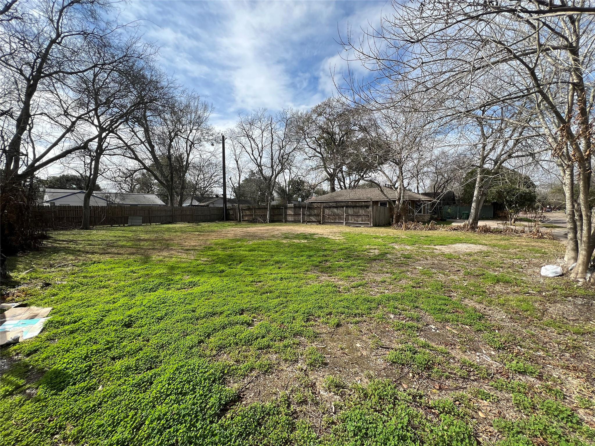5905 Beechnut St, Houston, TX 77074 photo