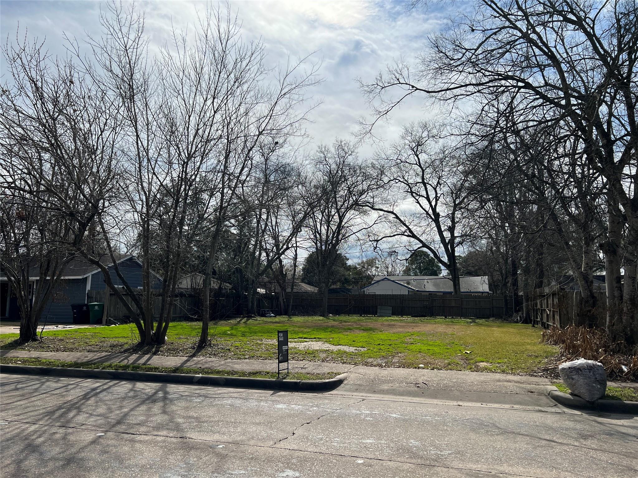 5905 Beechnut St, Houston, TX 77074 photo