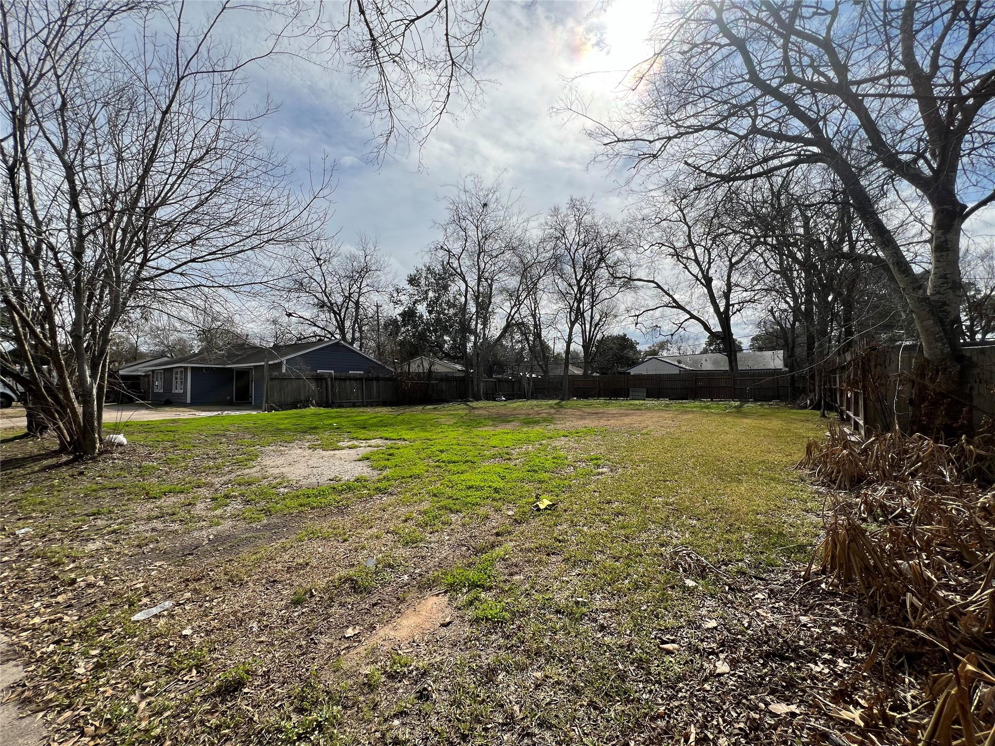 5905 Beechnut St, Houston, TX 77074 photo