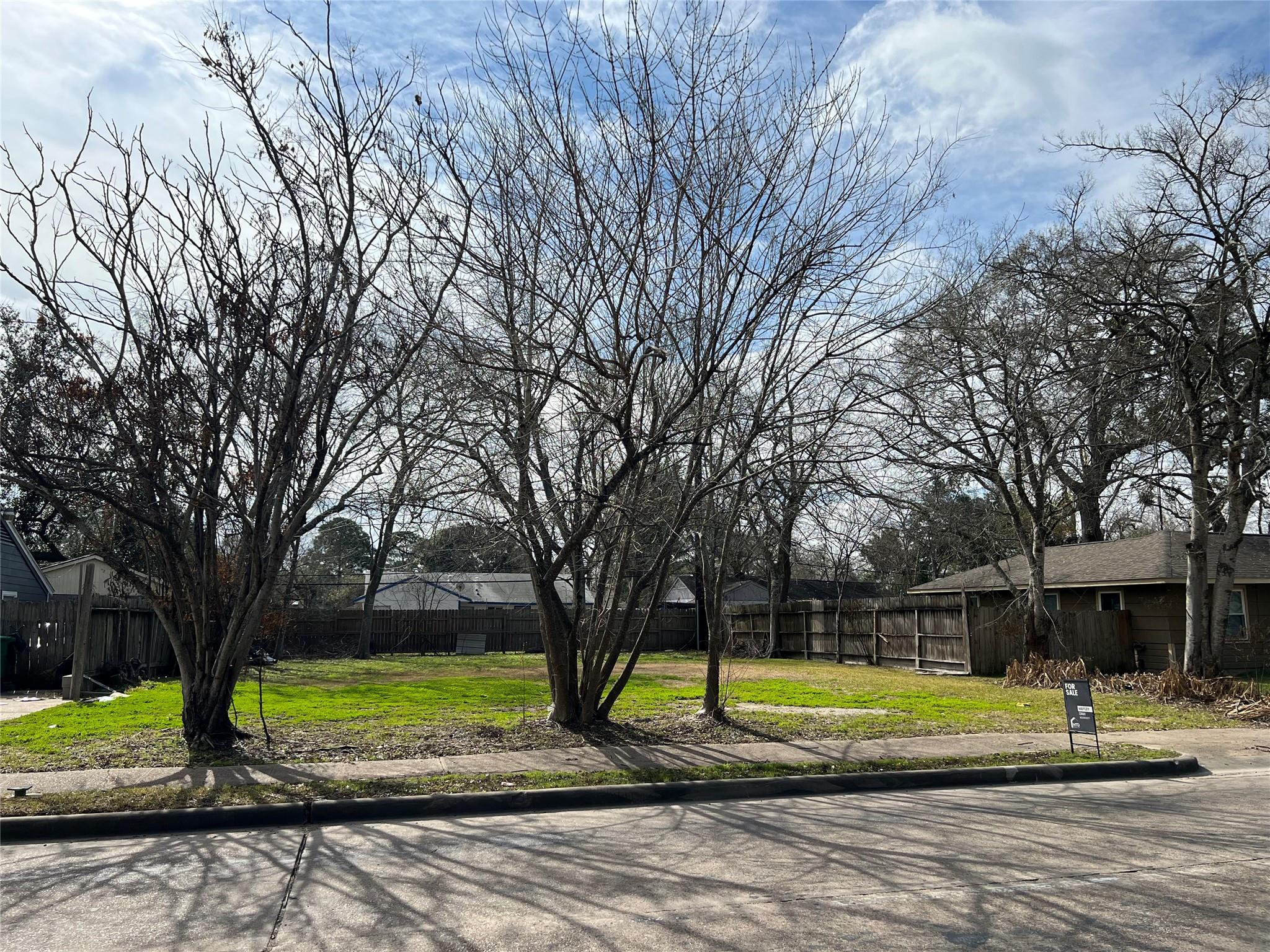 5905 Beechnut St, Houston, TX 77074 photo