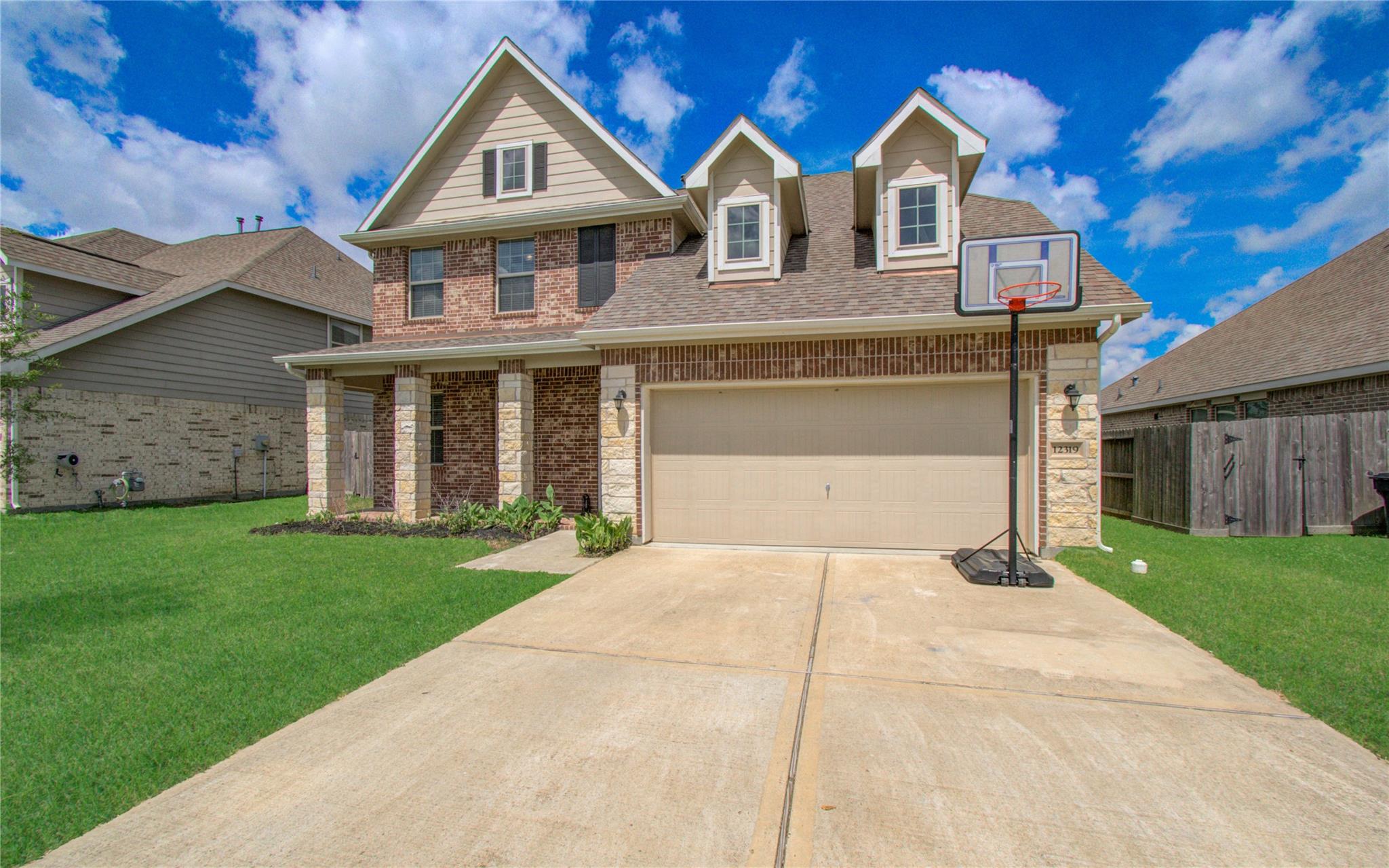 12319 Gatewood Dr, Mont Belvieu, TX 77535 photo