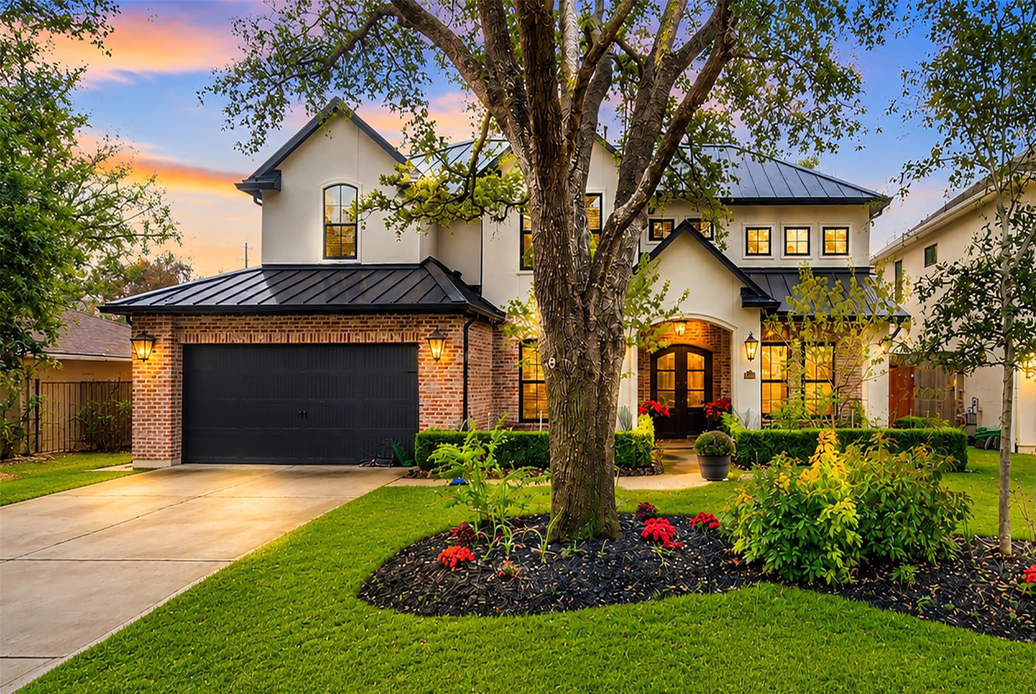 4719 Waring St, Houston, TX 77027