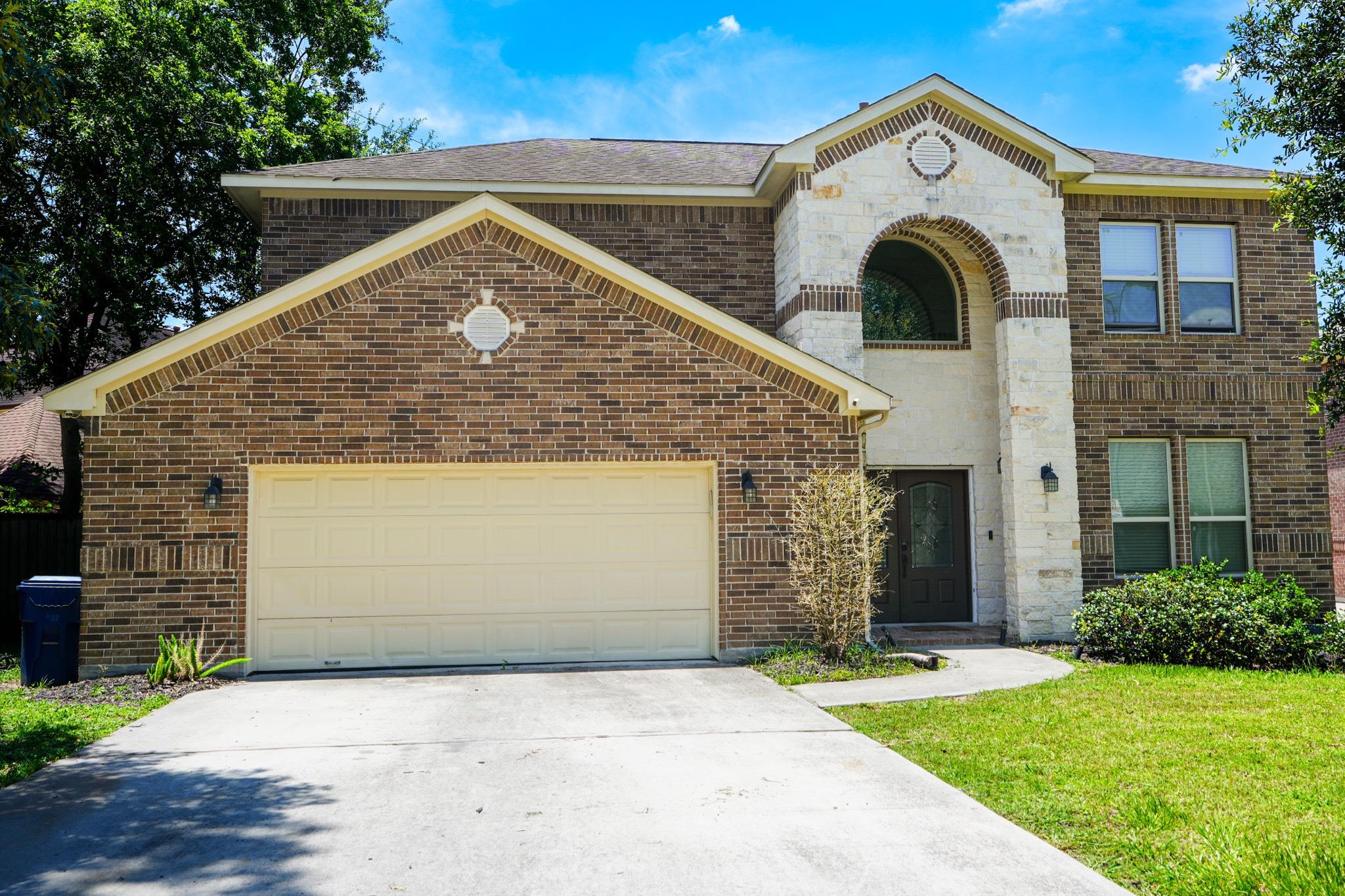 17903 Pleasantglen Ct, Spring, TX 77379