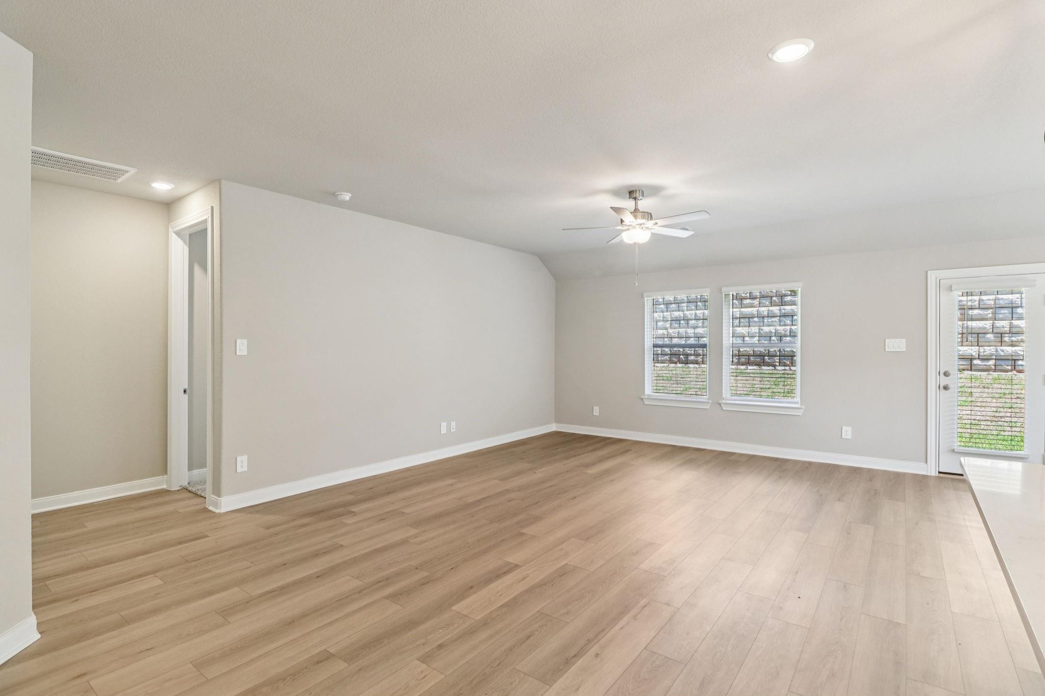 17805 Stone Terrace Ln, Montgomery, TX 77316 photo