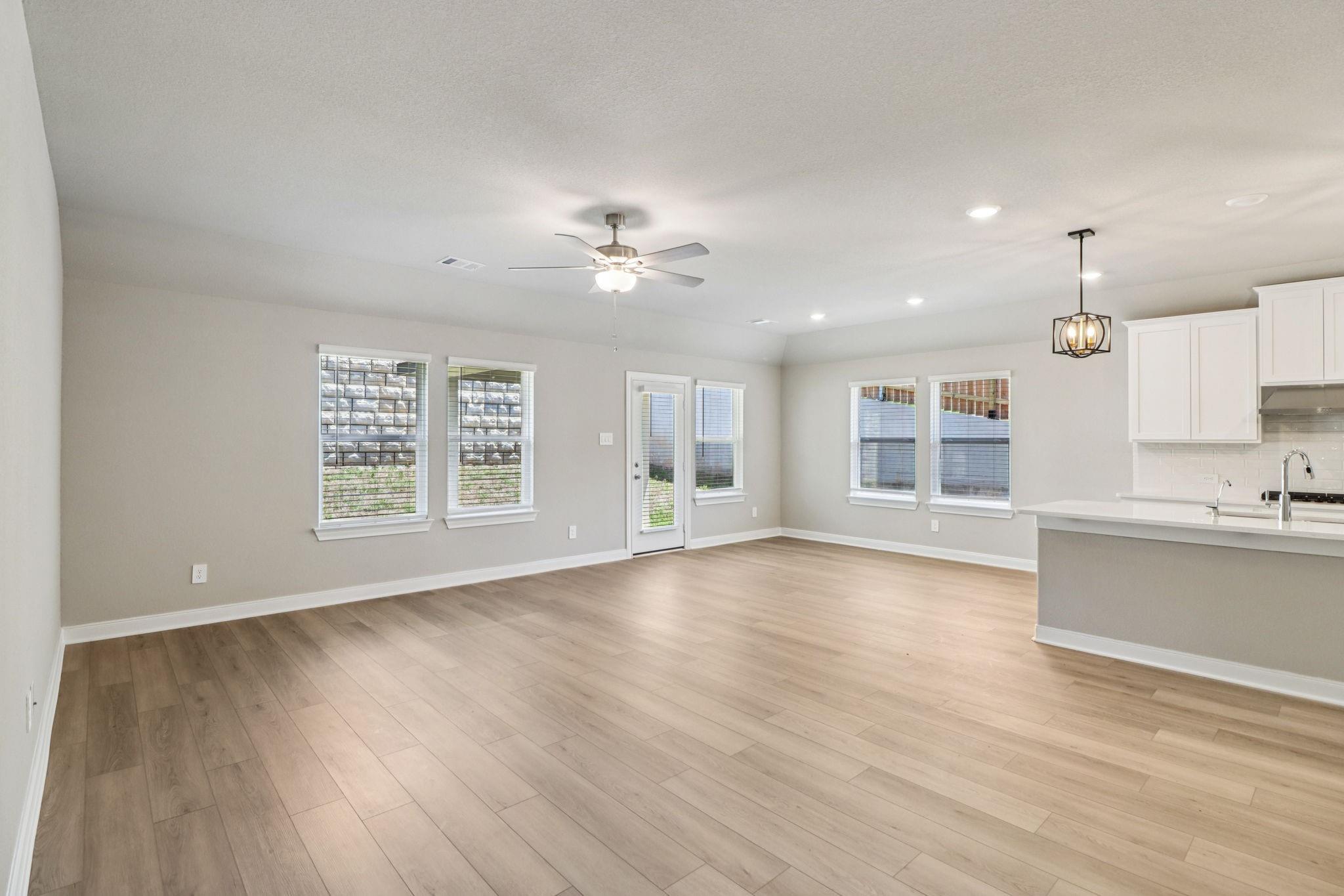 17805 Stone Terrace Ln, Montgomery, TX 77316 photo