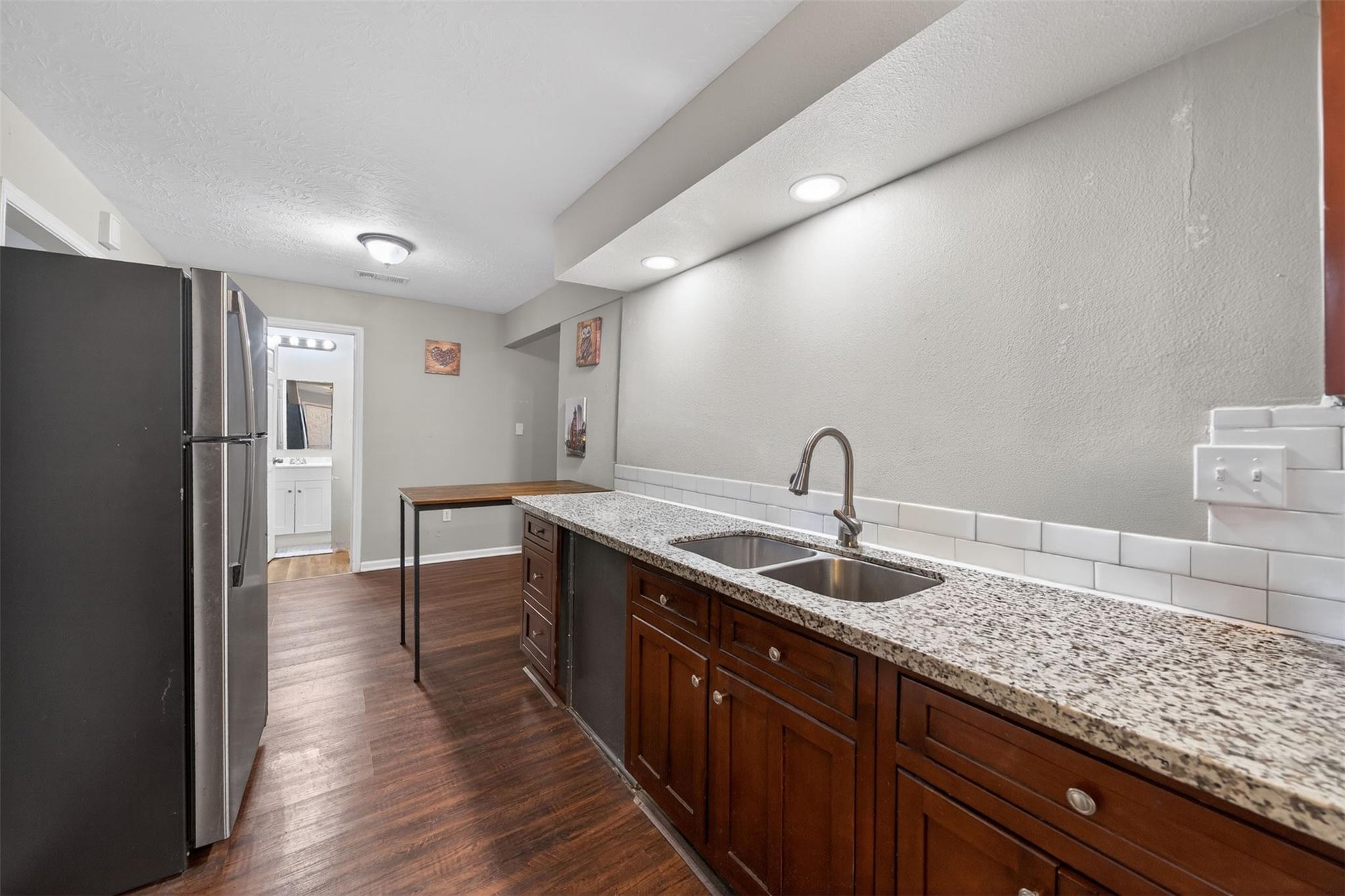 1107 Christine St, Houston, TX 77017 photo