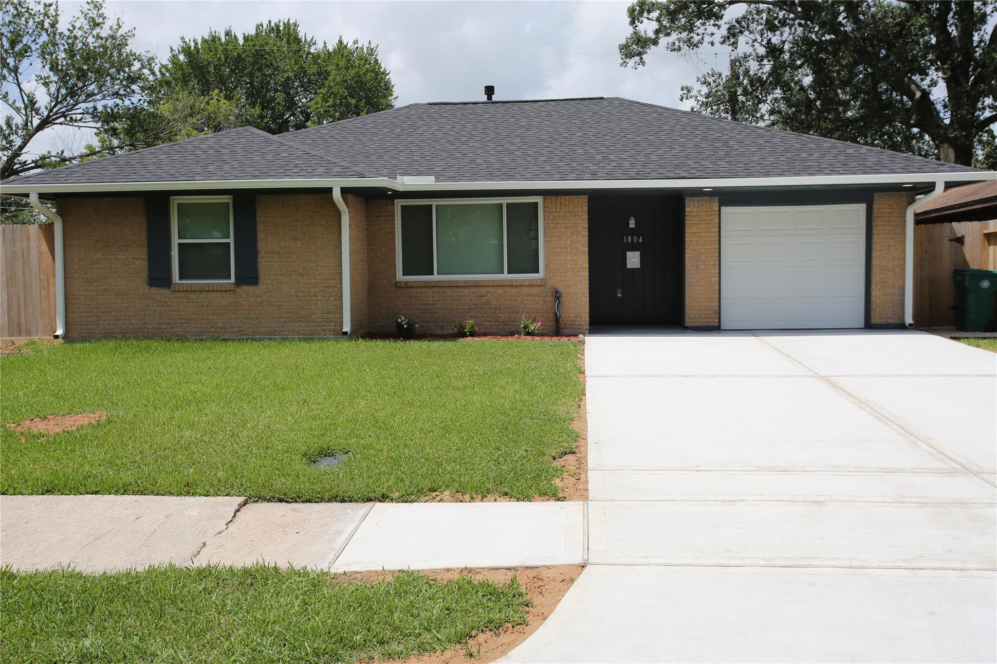 1804 Jane Dr, Pasadena, TX 77502
