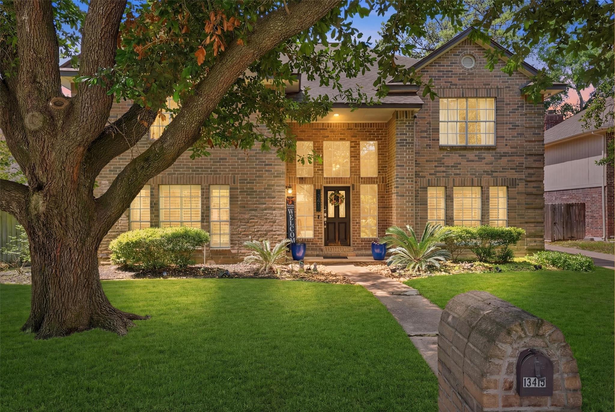 13415 Jessica Ln, Houston, TX 77069
