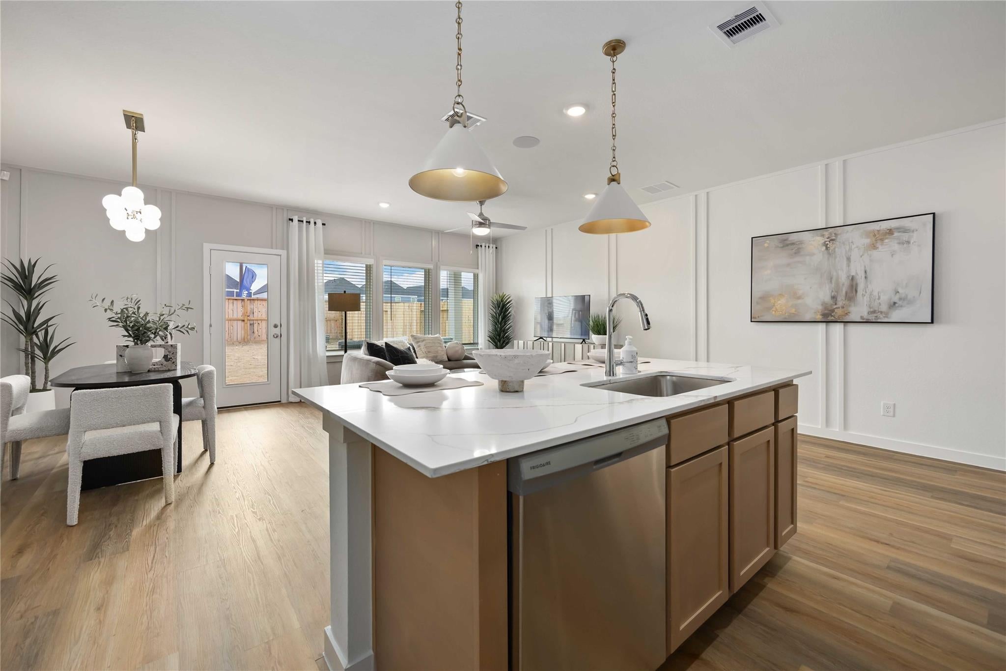 2604 Mchenry Landing Ln, Houston, TX 77051 photo
