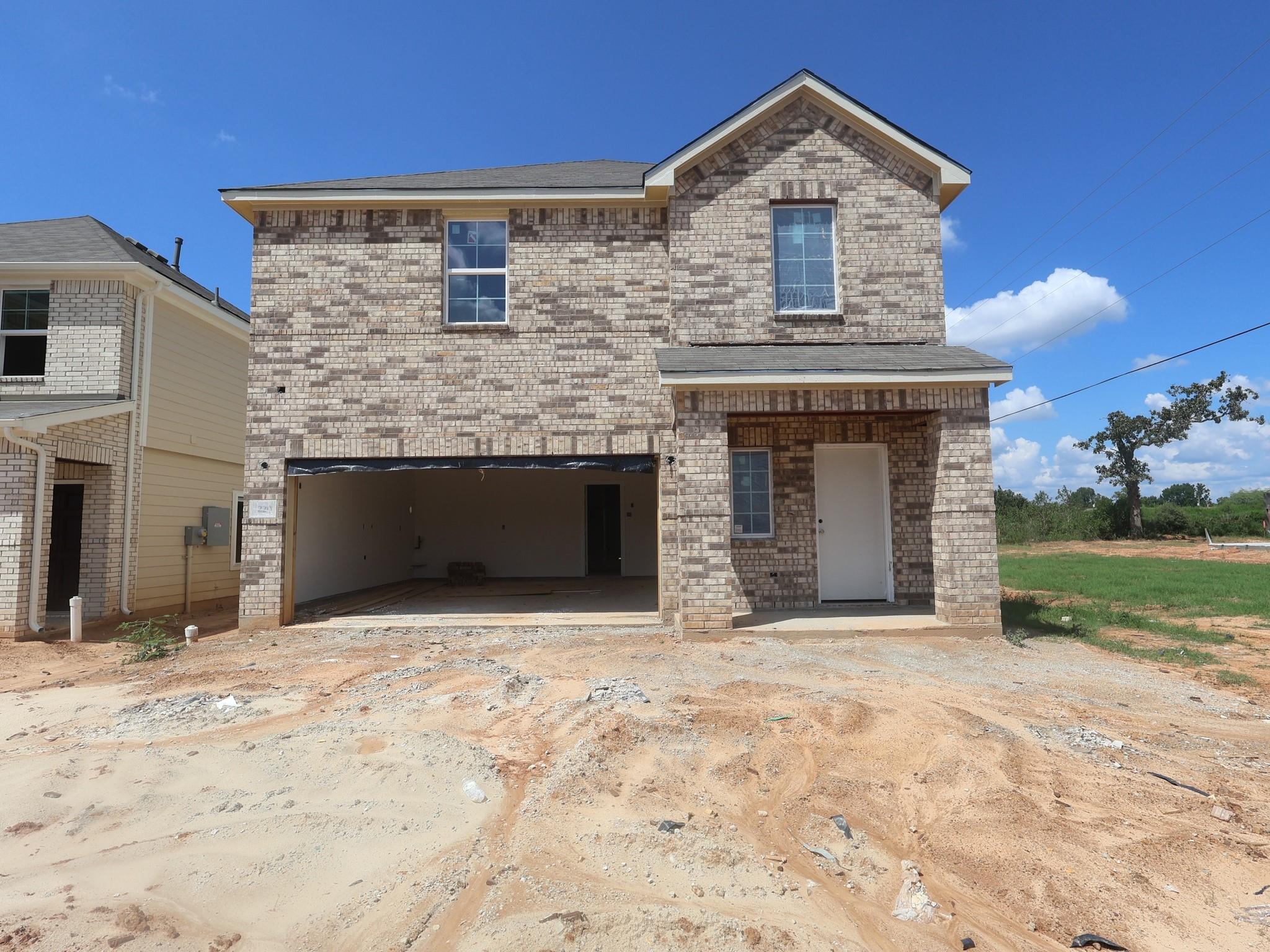 220 Hazy Pines Ln, Willis, TX 77378