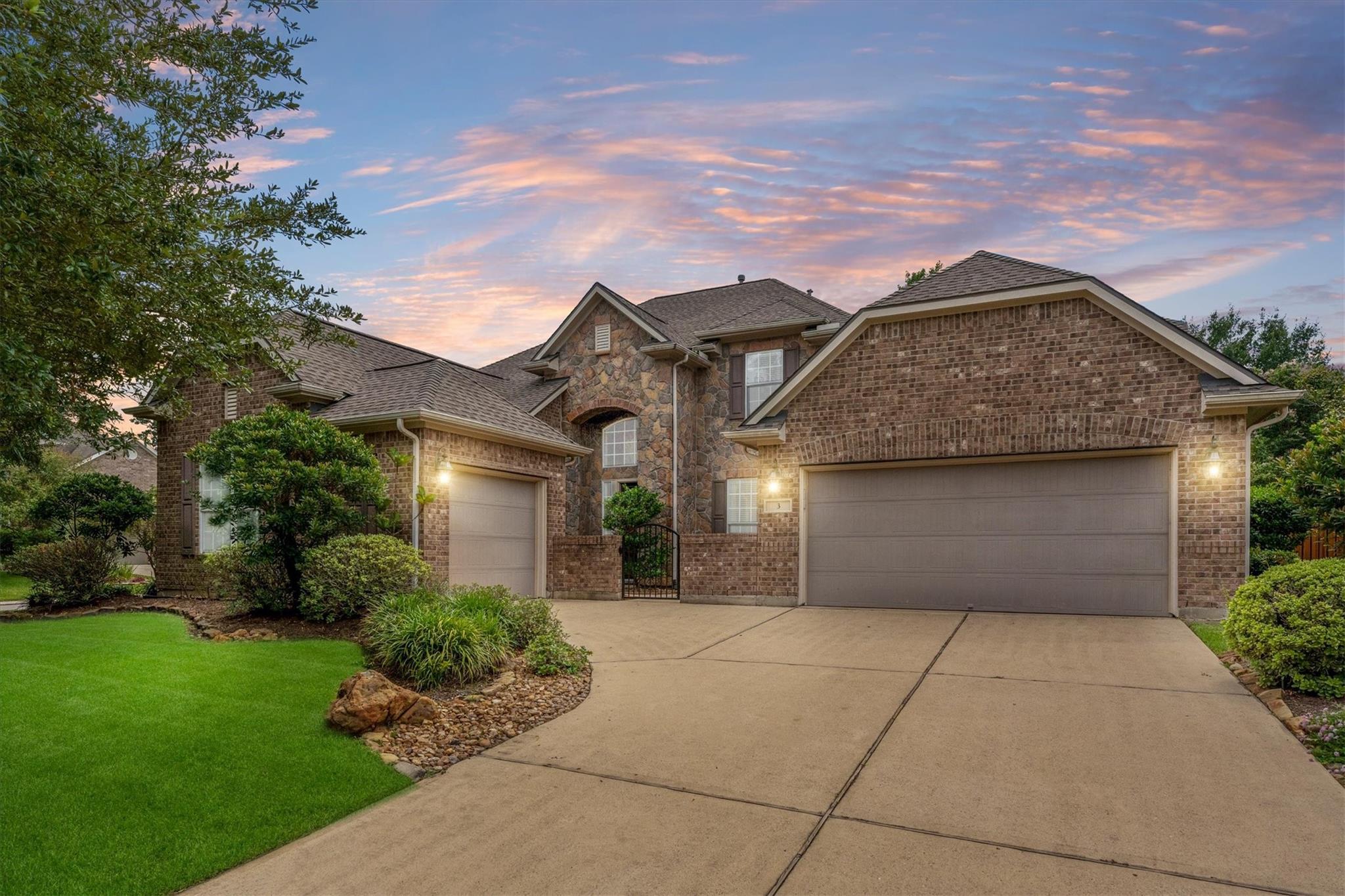3 Indigo Bunting Pl, Spring, TX 77389