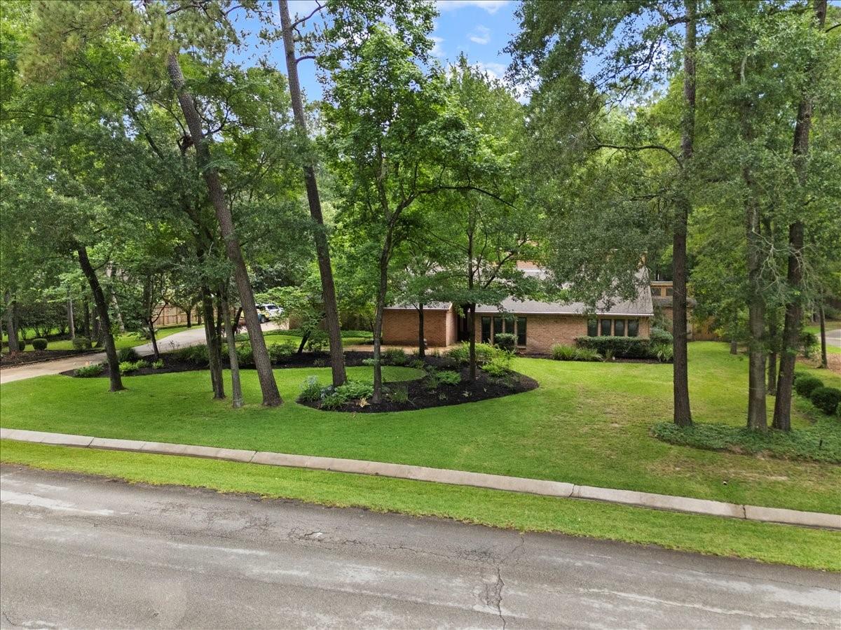 2802 Valley Manor Dr, Houston, TX 77339 photo