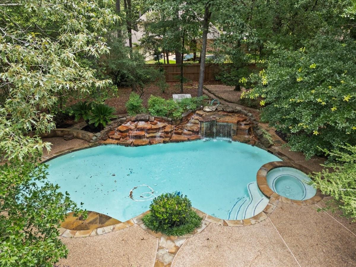 2802 Valley Manor Dr, Houston, TX 77339
