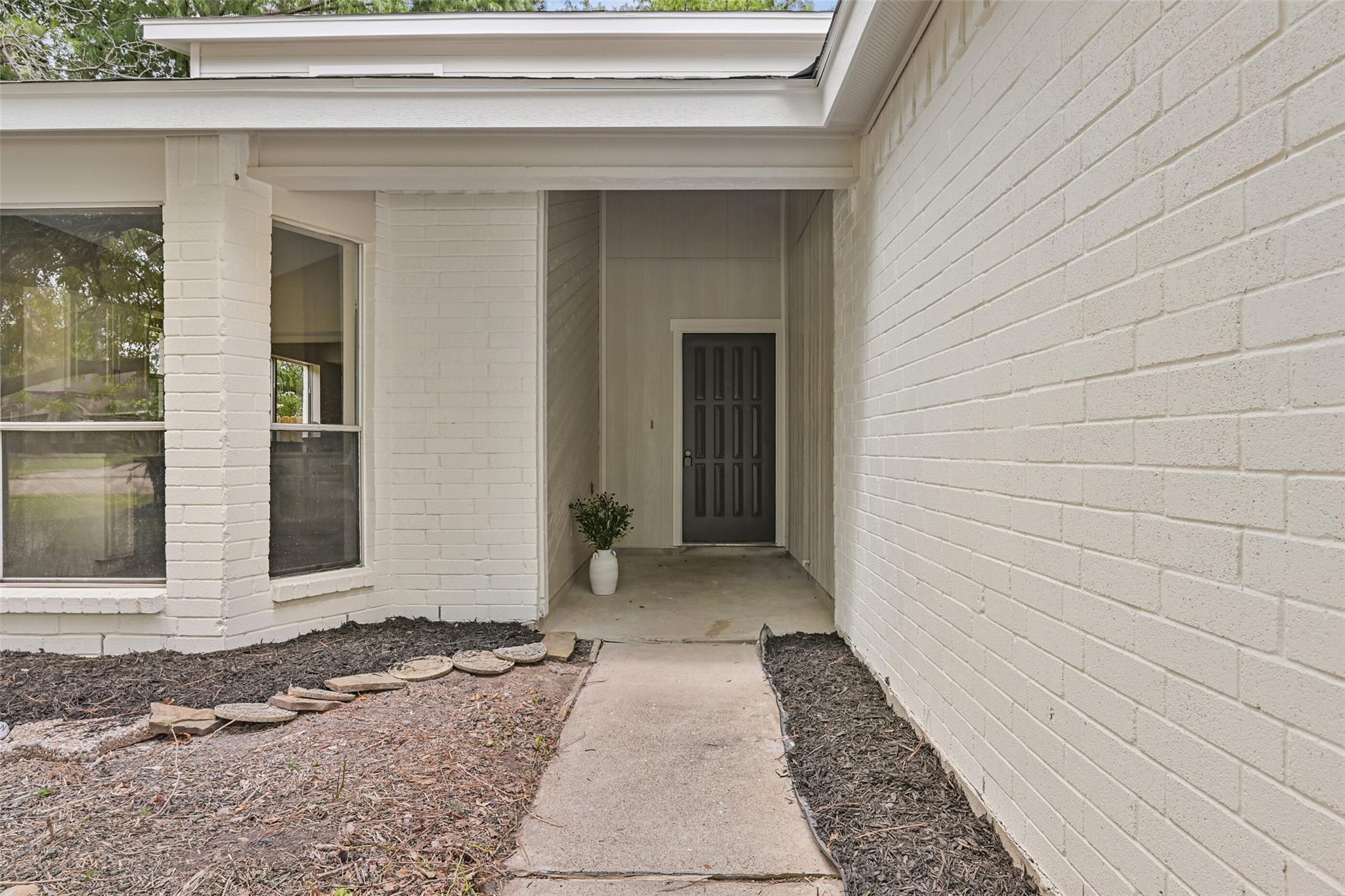 902 Essex Dr, Friendswood, TX 77546 photo