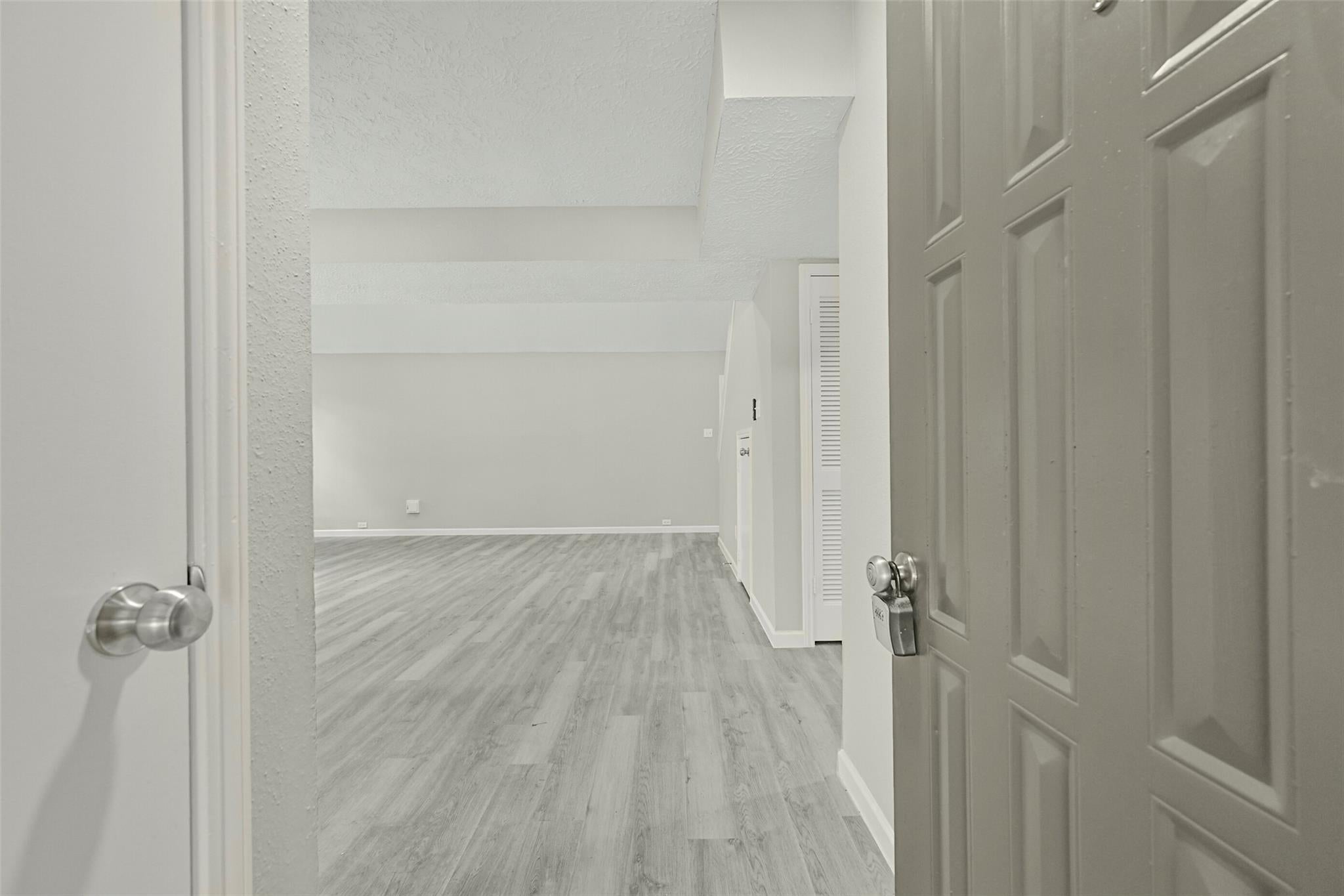 902 Essex Dr, Friendswood, TX 77546 photo