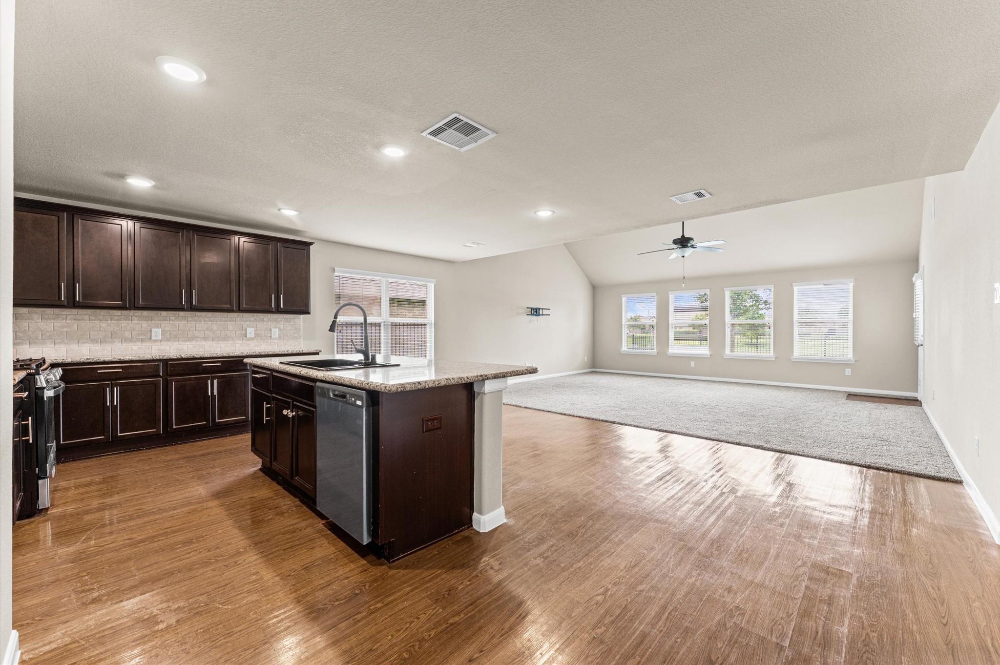 9918 Channel Set Way, Rosharon, TX 77583 photo