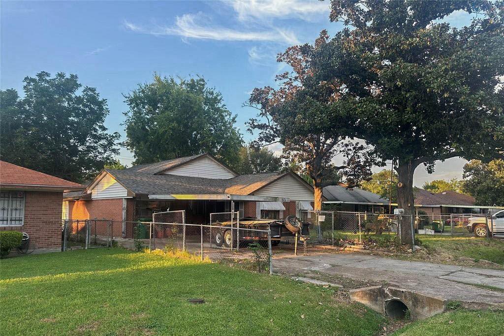 513 Sunnyside St, Houston, TX 77076
