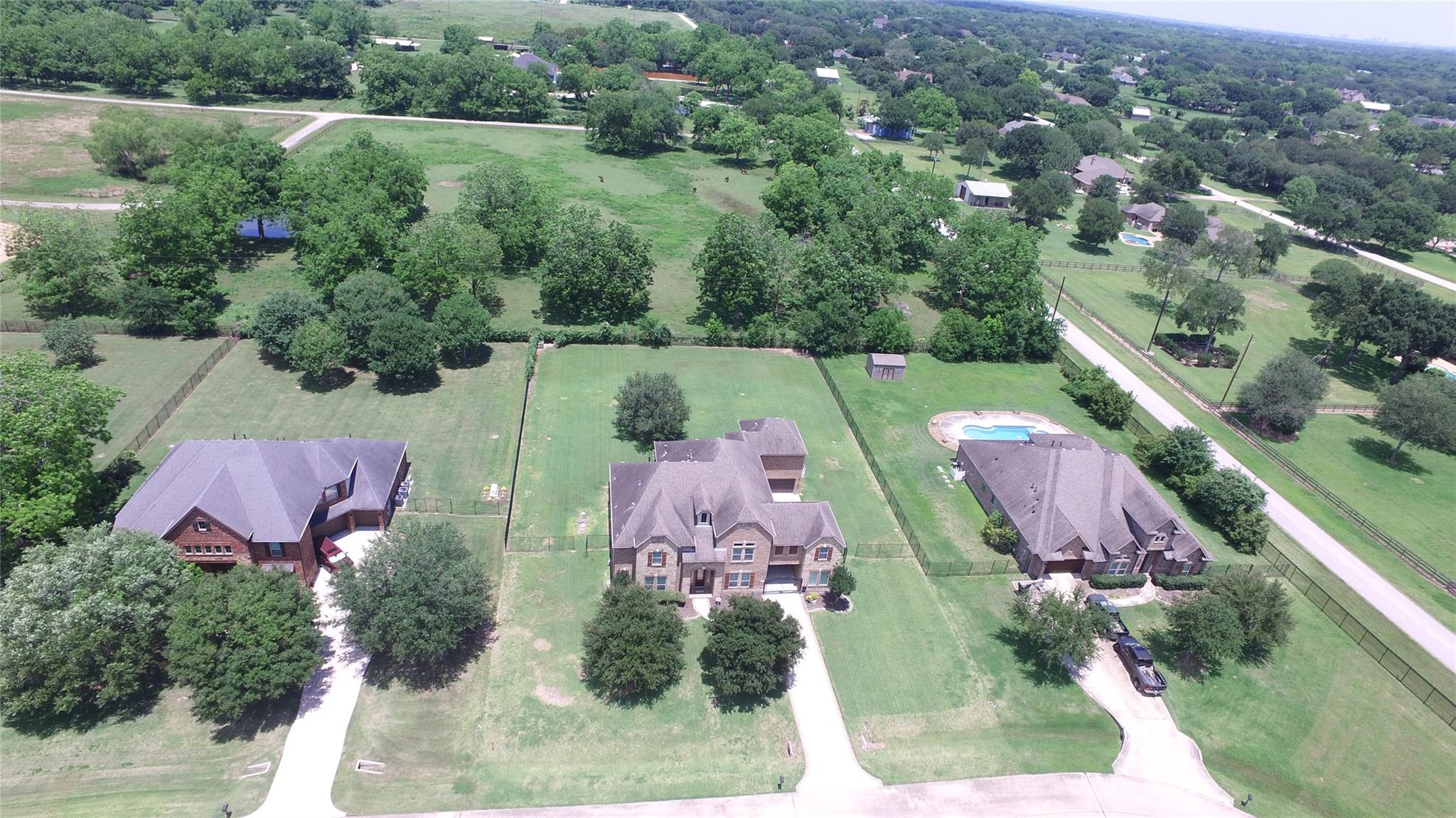 6010 Crystal Water Dr, Richmond, TX 77406