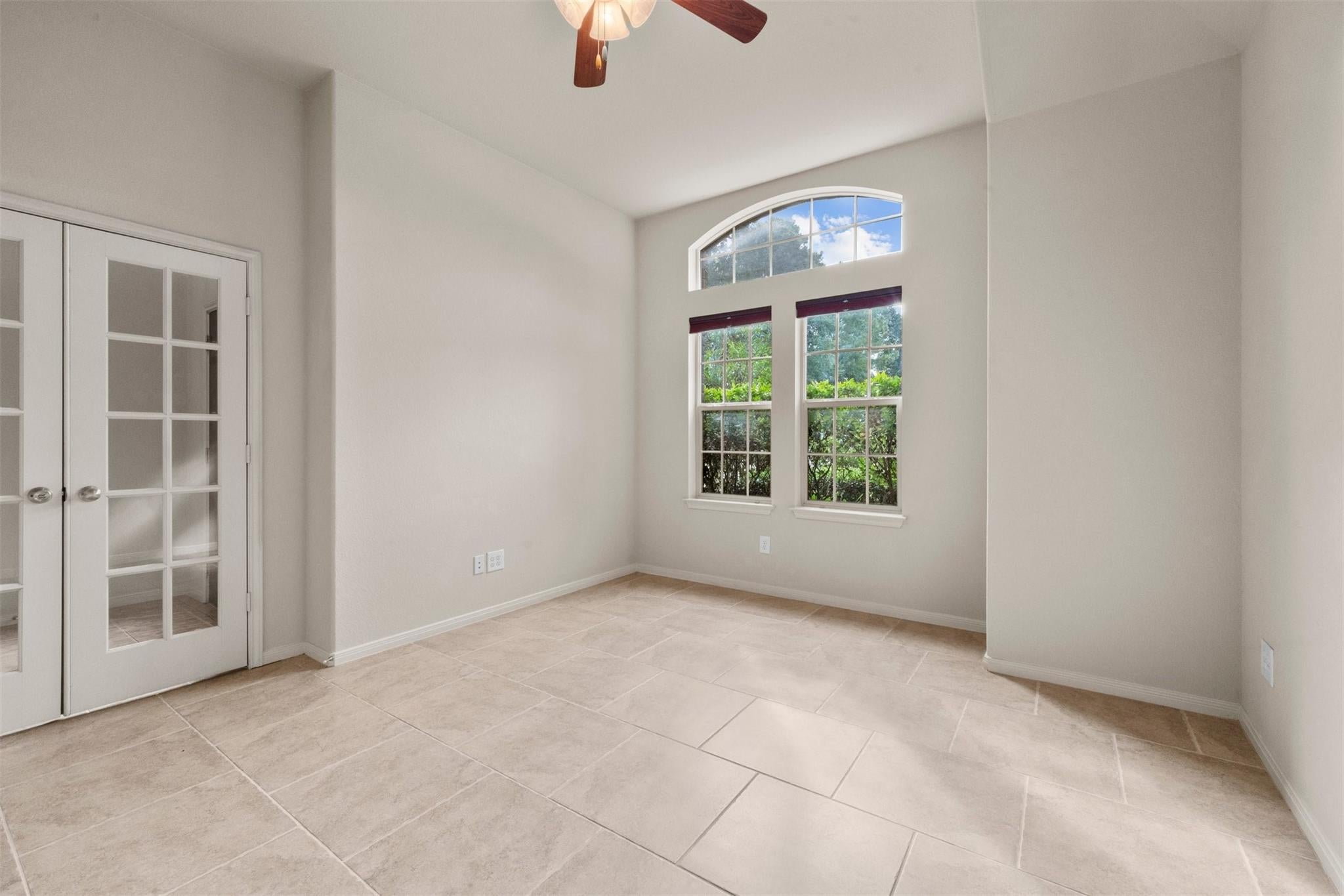 1958 Honey Laurel Dr, Conroe, TX 77304 photo