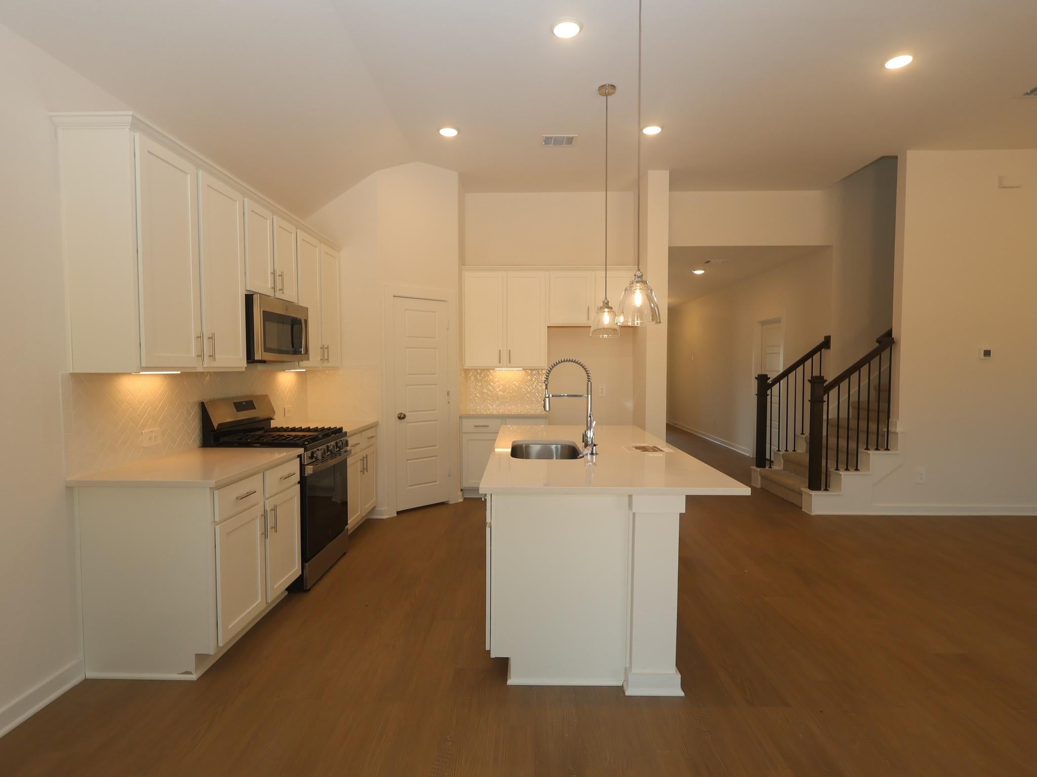 180 Wasatch Peaks Way, Willis, TX 77378 photo