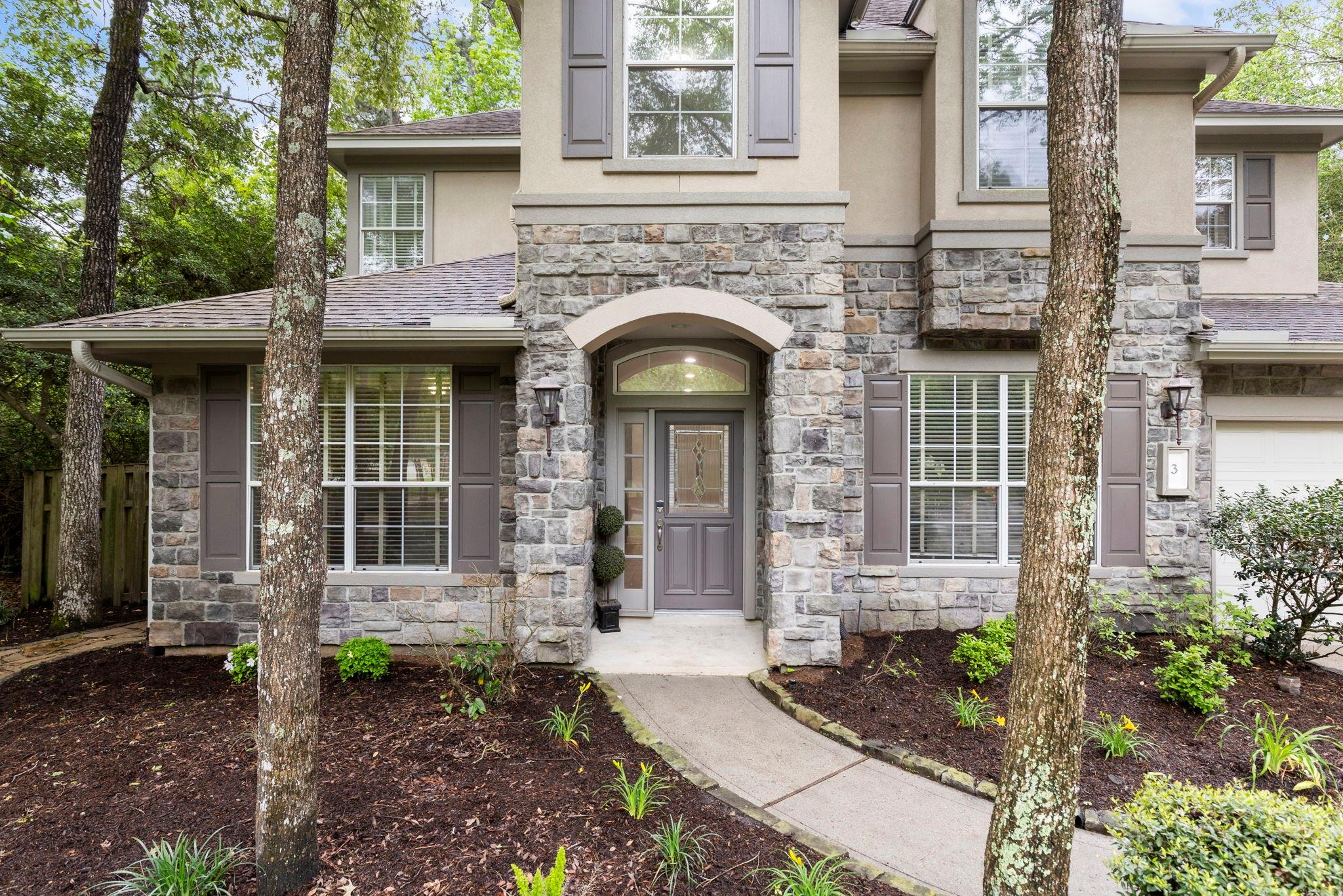 3 S Altwood Cir, The Woodlands, TX 77382 photo
