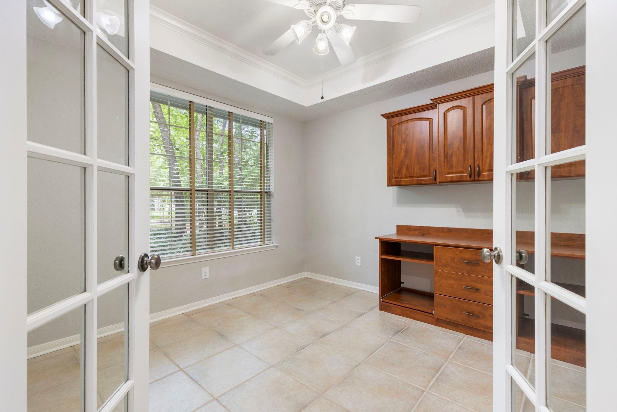 3 S Altwood Cir, The Woodlands, TX 77382 photo