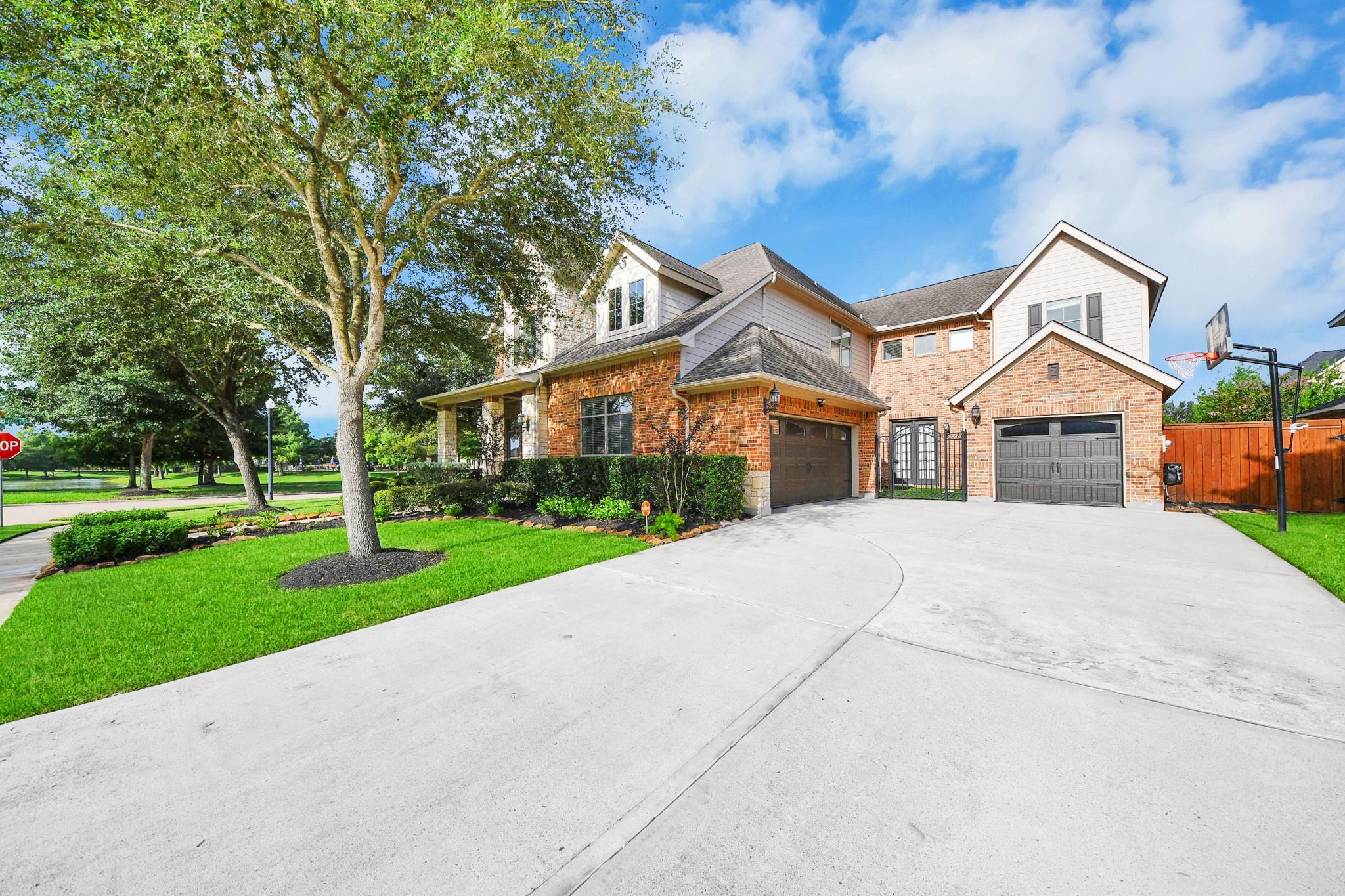 9303 Georgetown Glen Cir, Cypress, TX 77433 photo