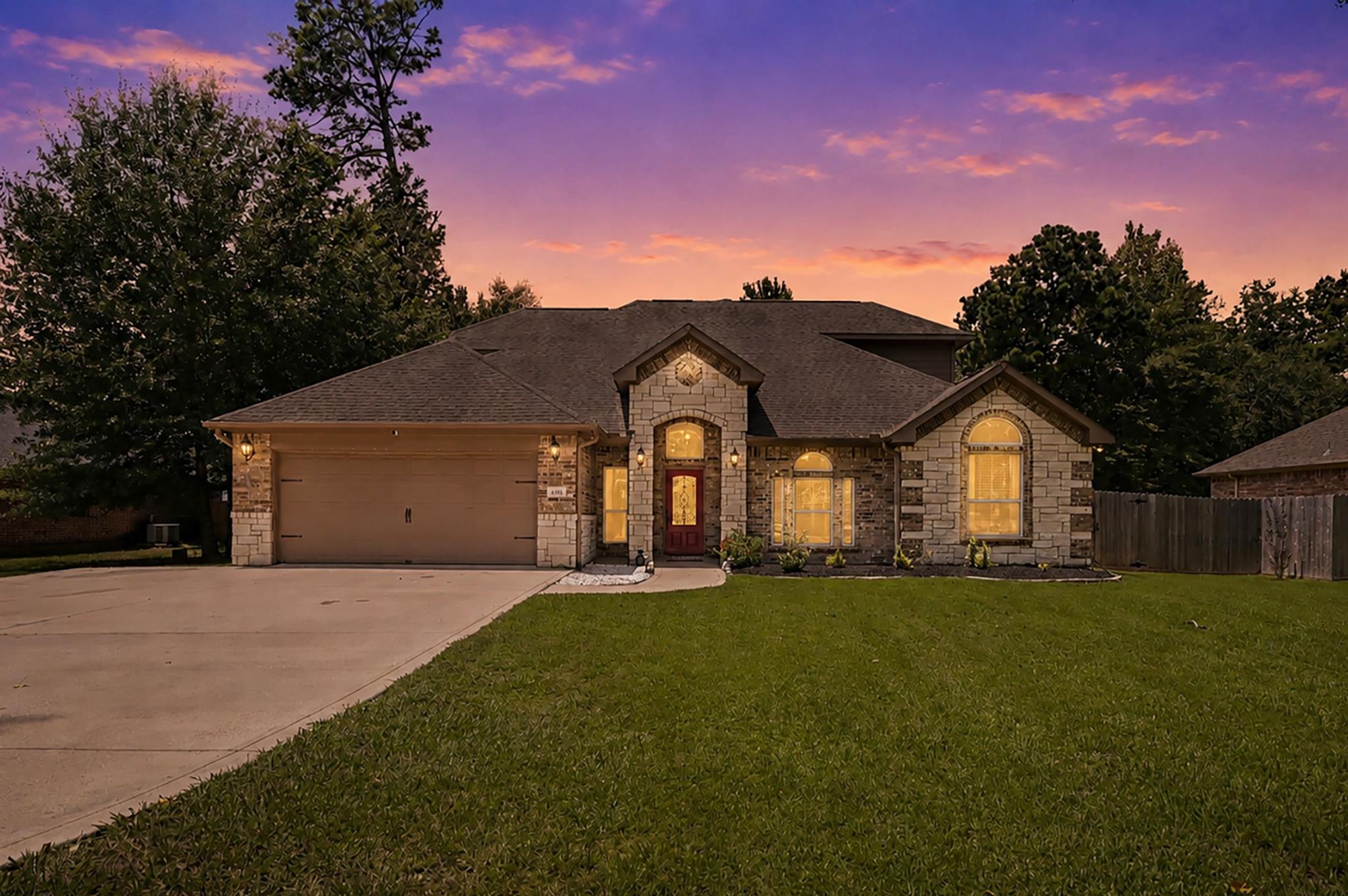 615 Weisinger Dr, Magnolia, TX 77354