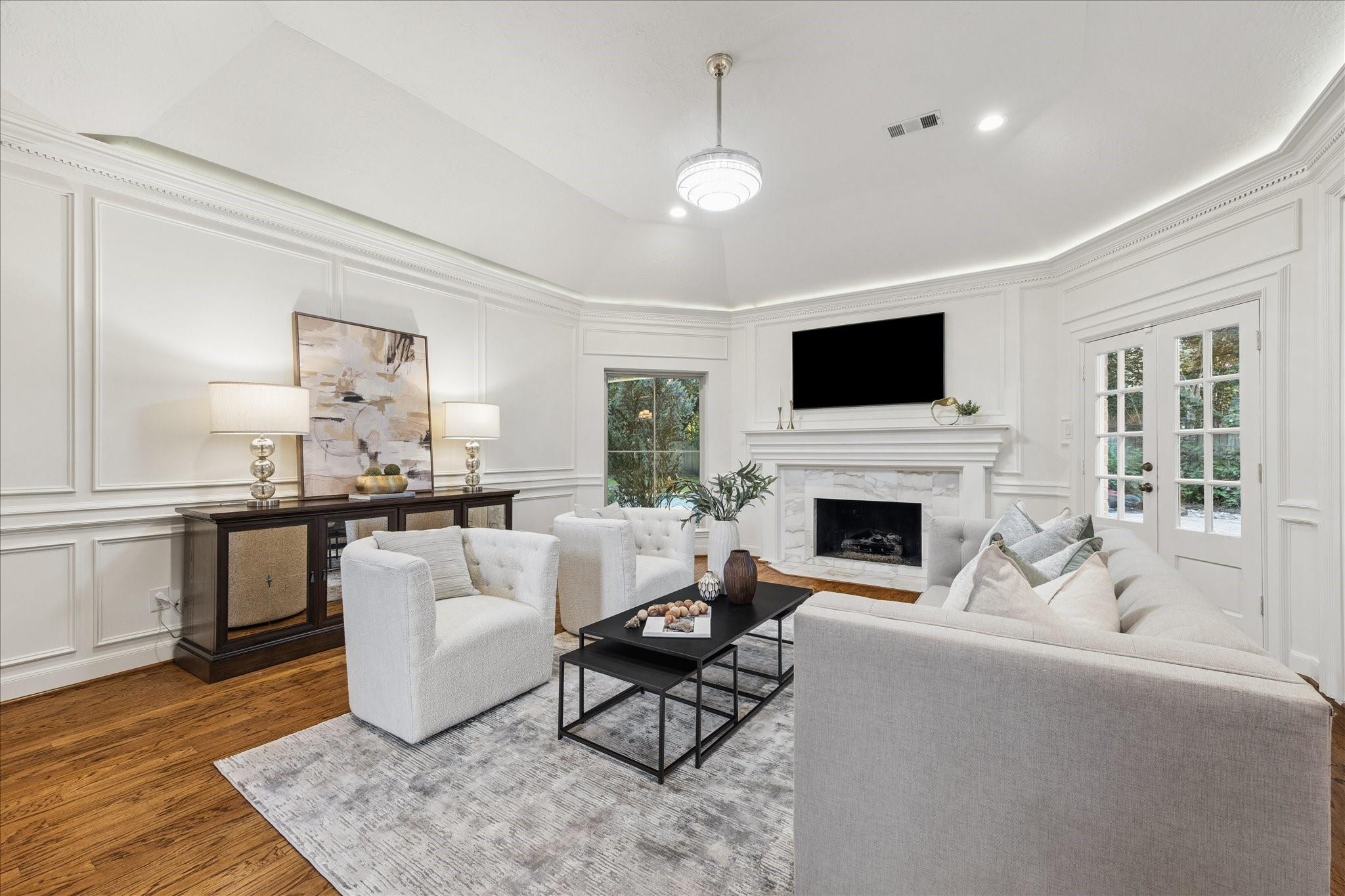 44 Dovewood Pl, The Woodlands, TX 77381 photo