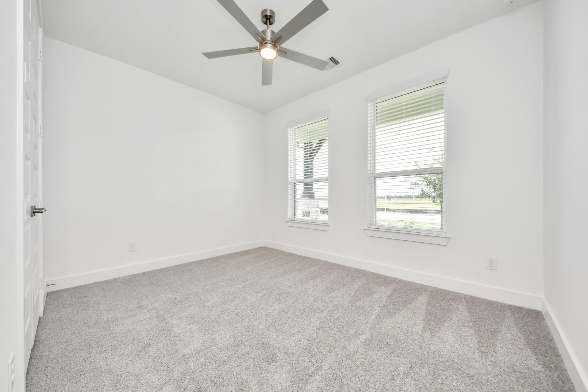 5858 Fox Peak Ln, Richmond, TX 77469 photo