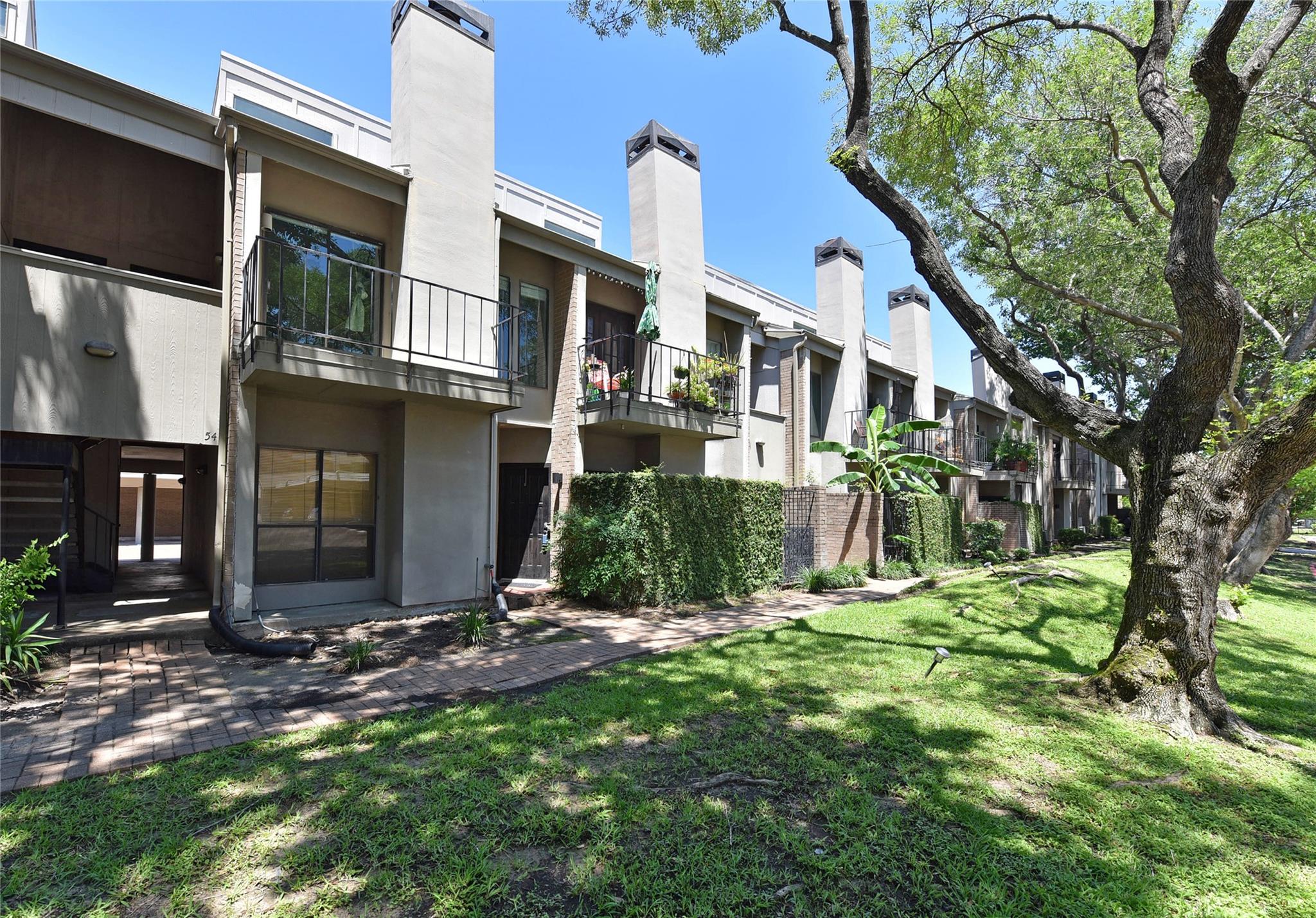 10811 Richmond Ave #52, Houston, TX 77042 photo