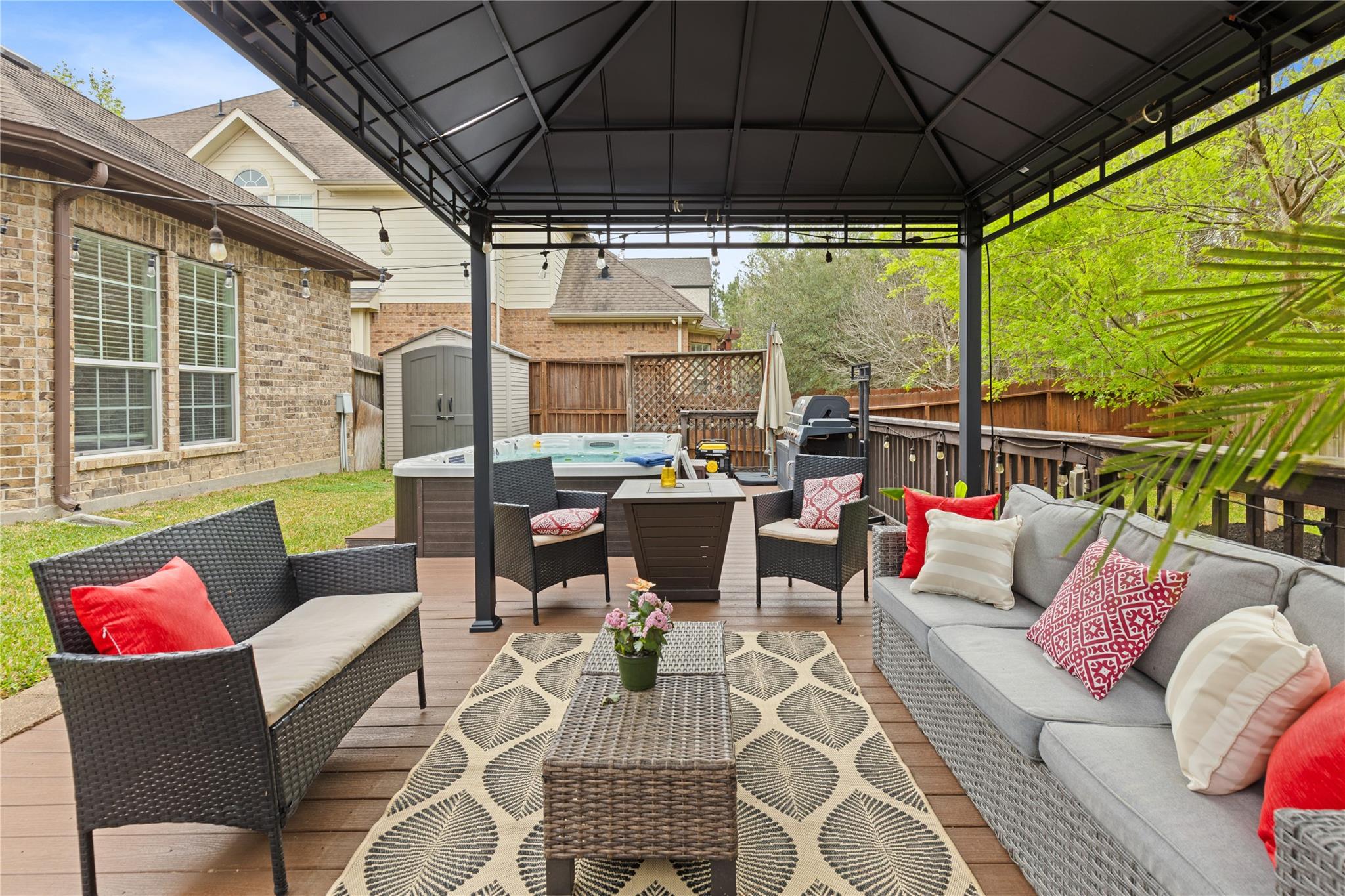 2517 Legacy Meadows Ln, Conroe, TX 77304 photo