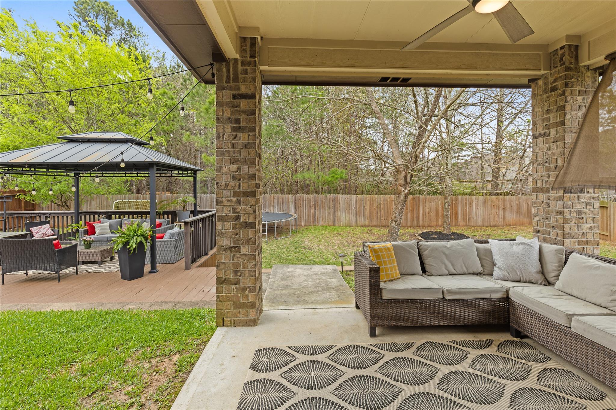 2517 Legacy Meadows Ln, Conroe, TX 77304 photo