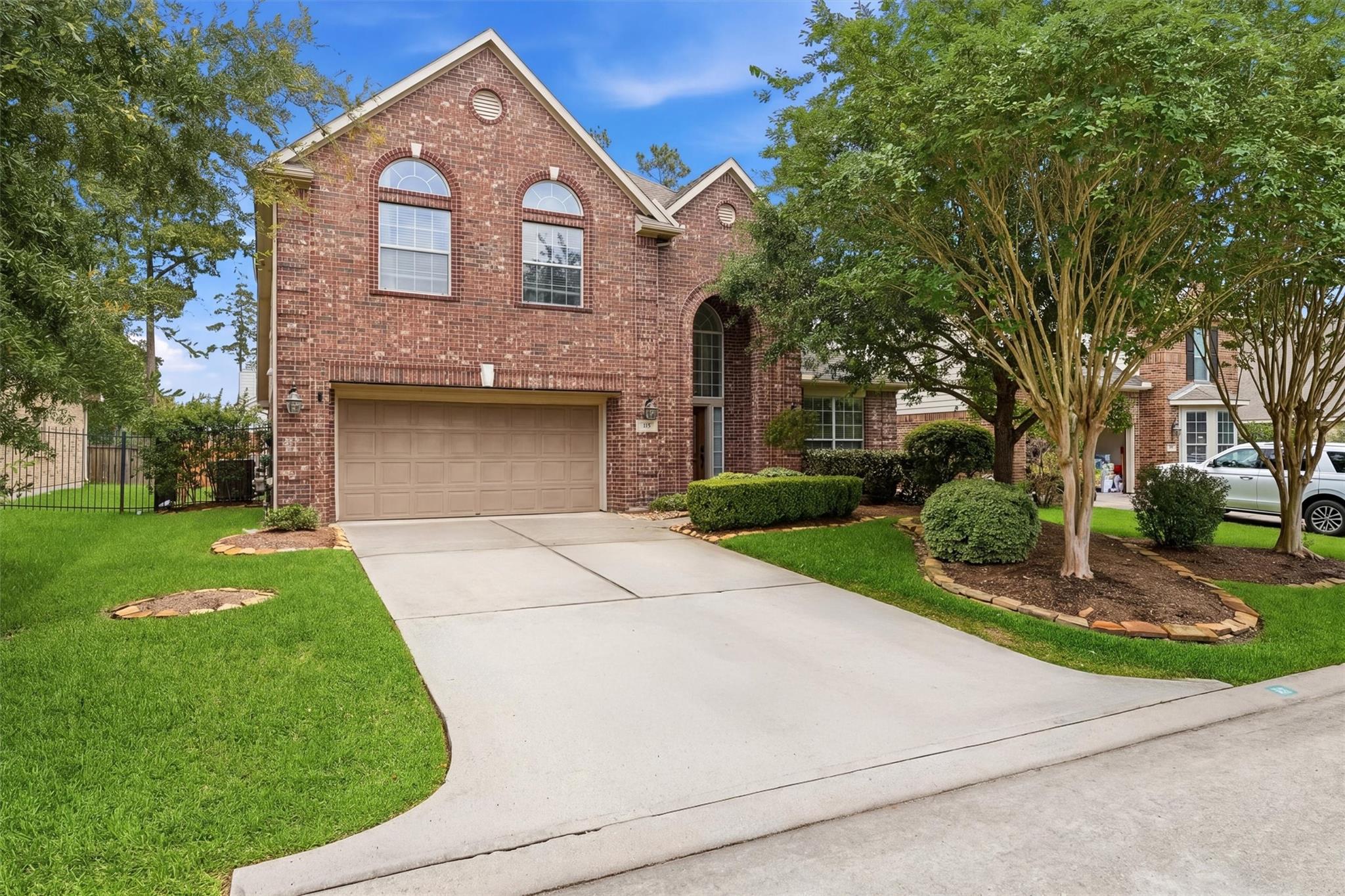 115 S Rocky Point Cir, The Woodlands, TX 77389 photo