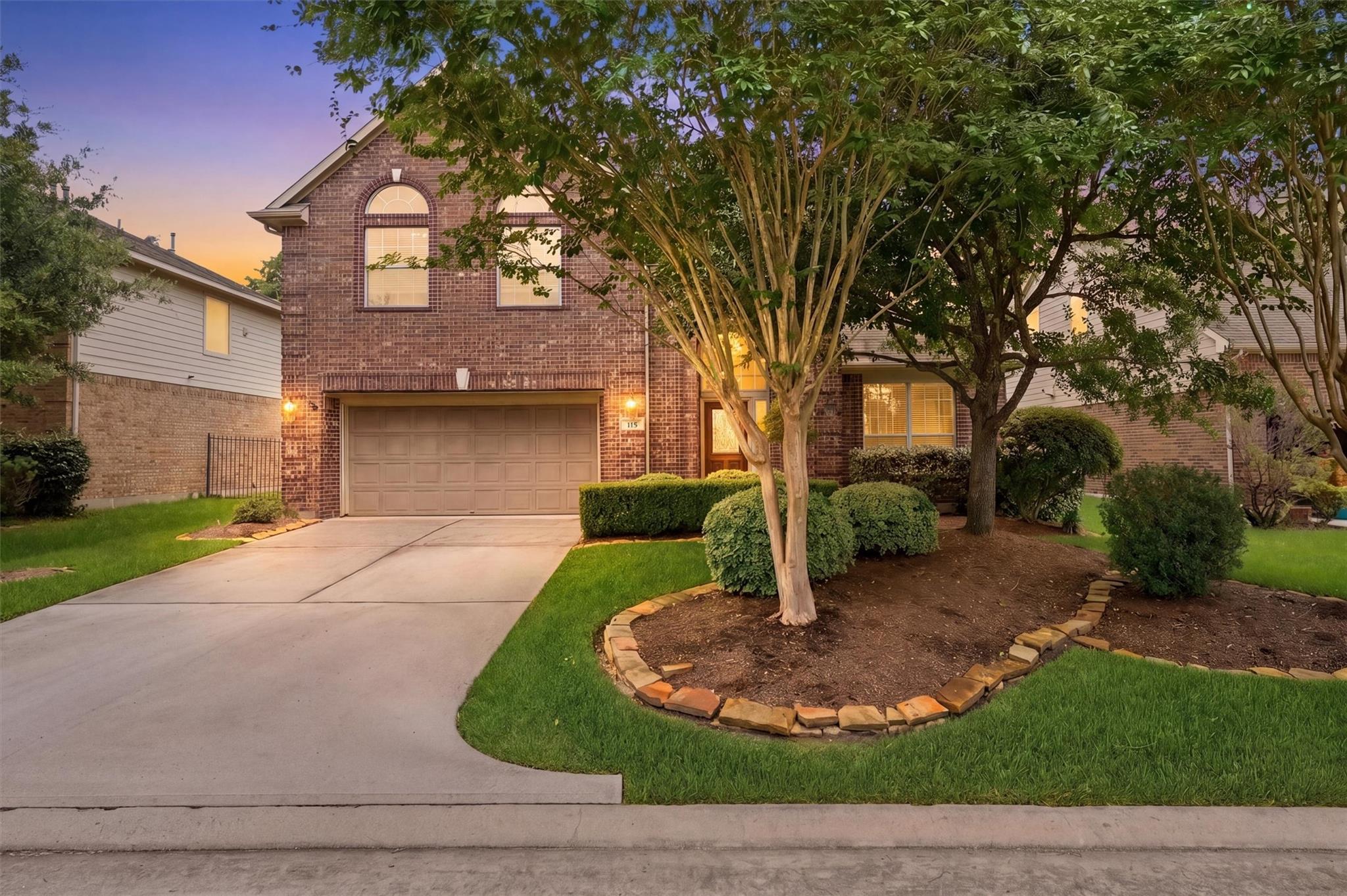 115 S Rocky Point Cir, The Woodlands, TX 77389 photo