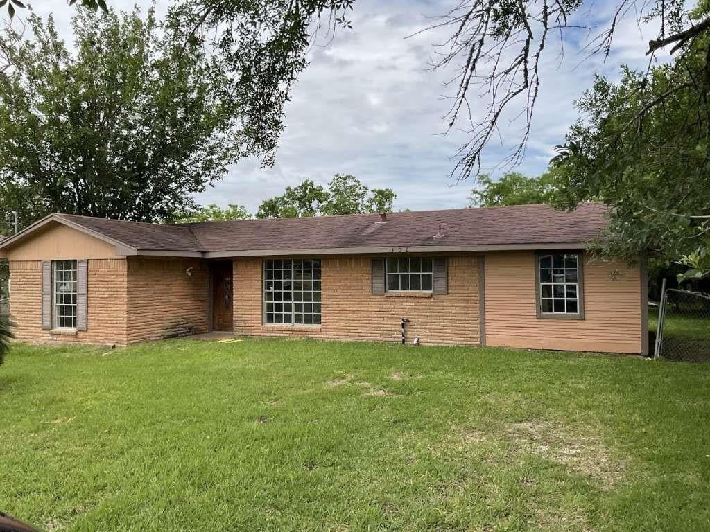 306 Tennyson St, San Leon, TX 77539